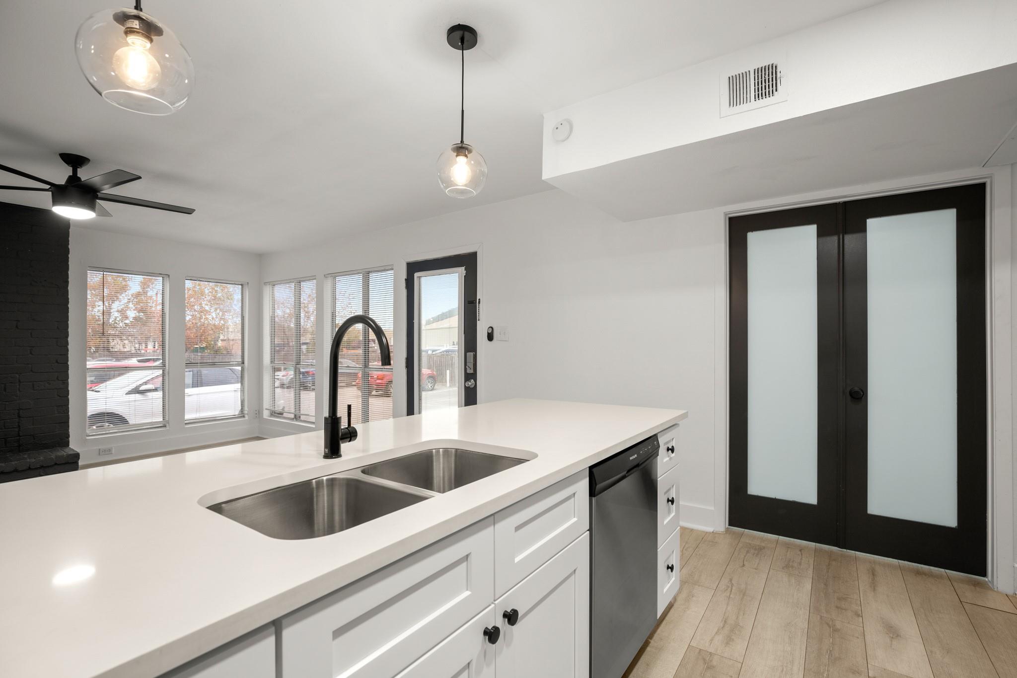 909 Reinli ST #103 — photo 4