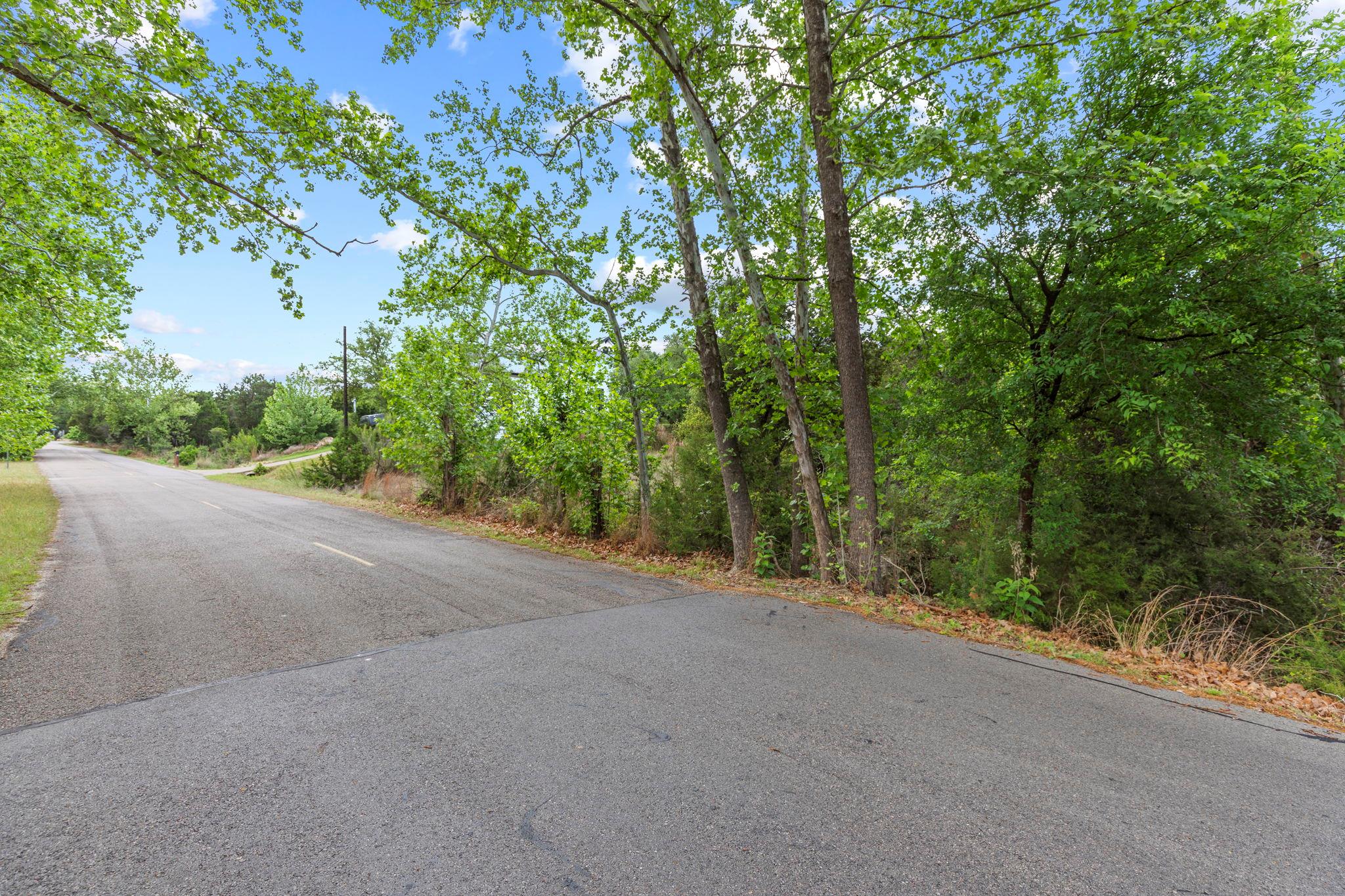 416 Dunkeld DR — photo 3