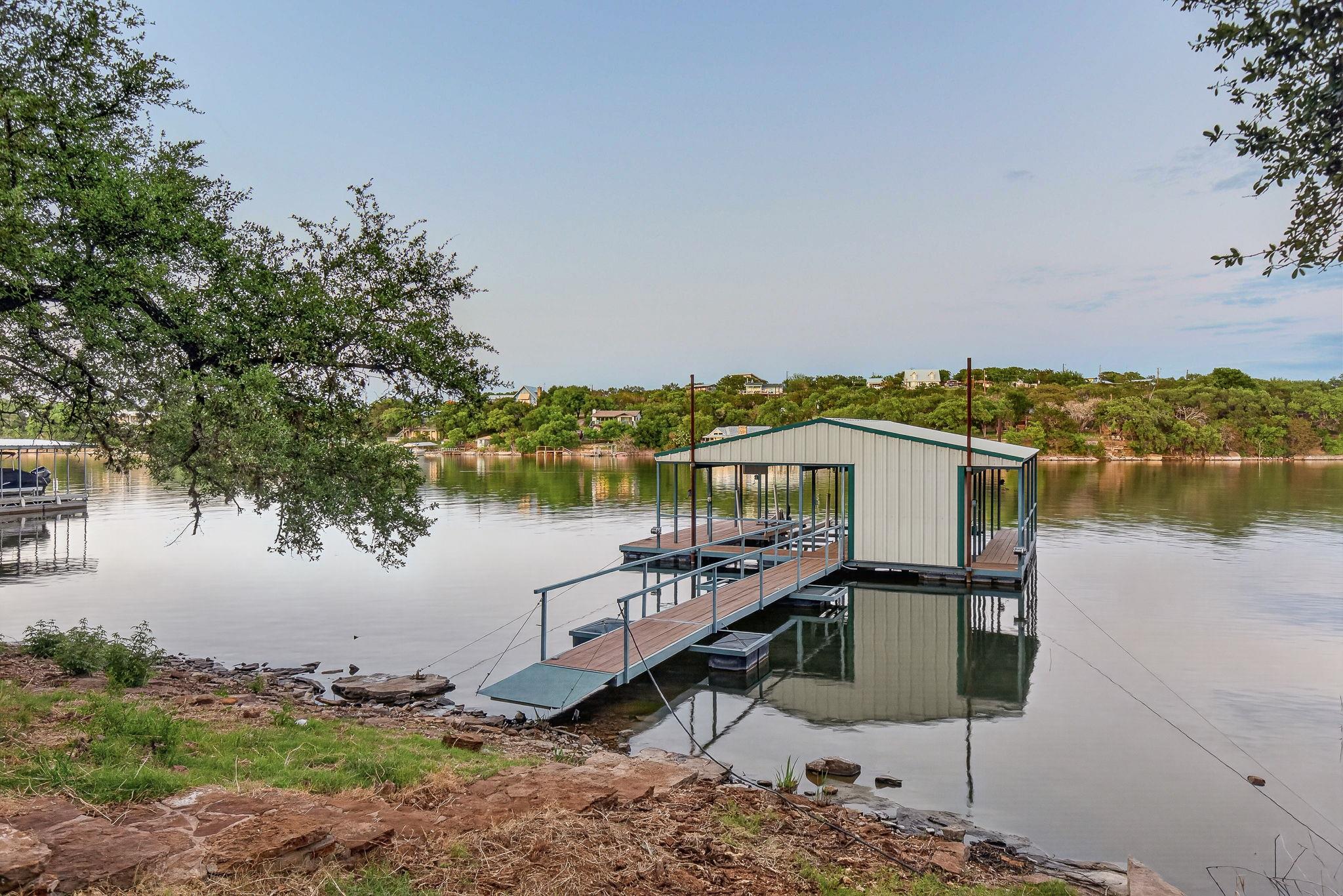 2512 Sunset Cliff RD — photo 3