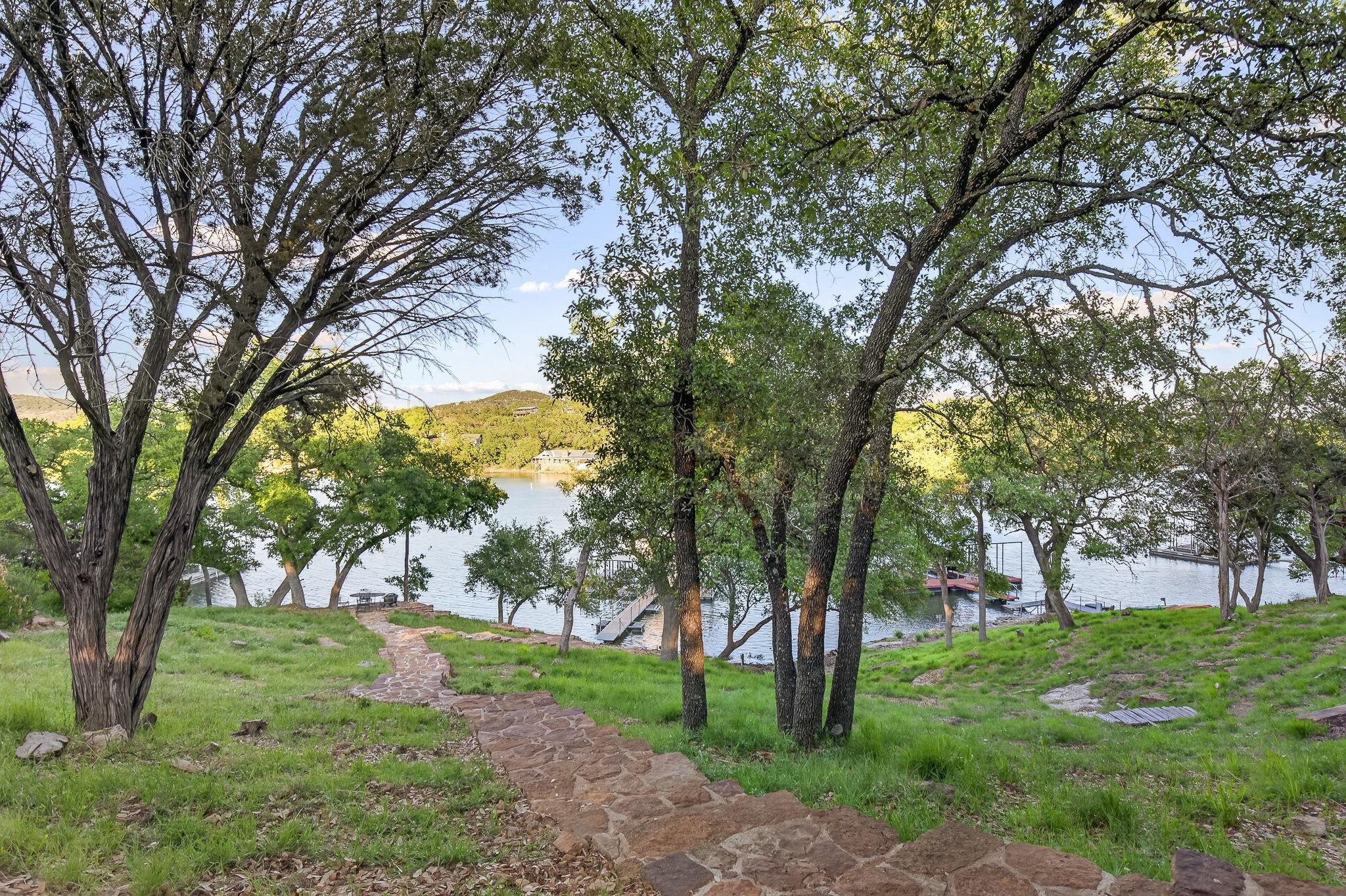 2512 Sunset Cliff RD — photo 5