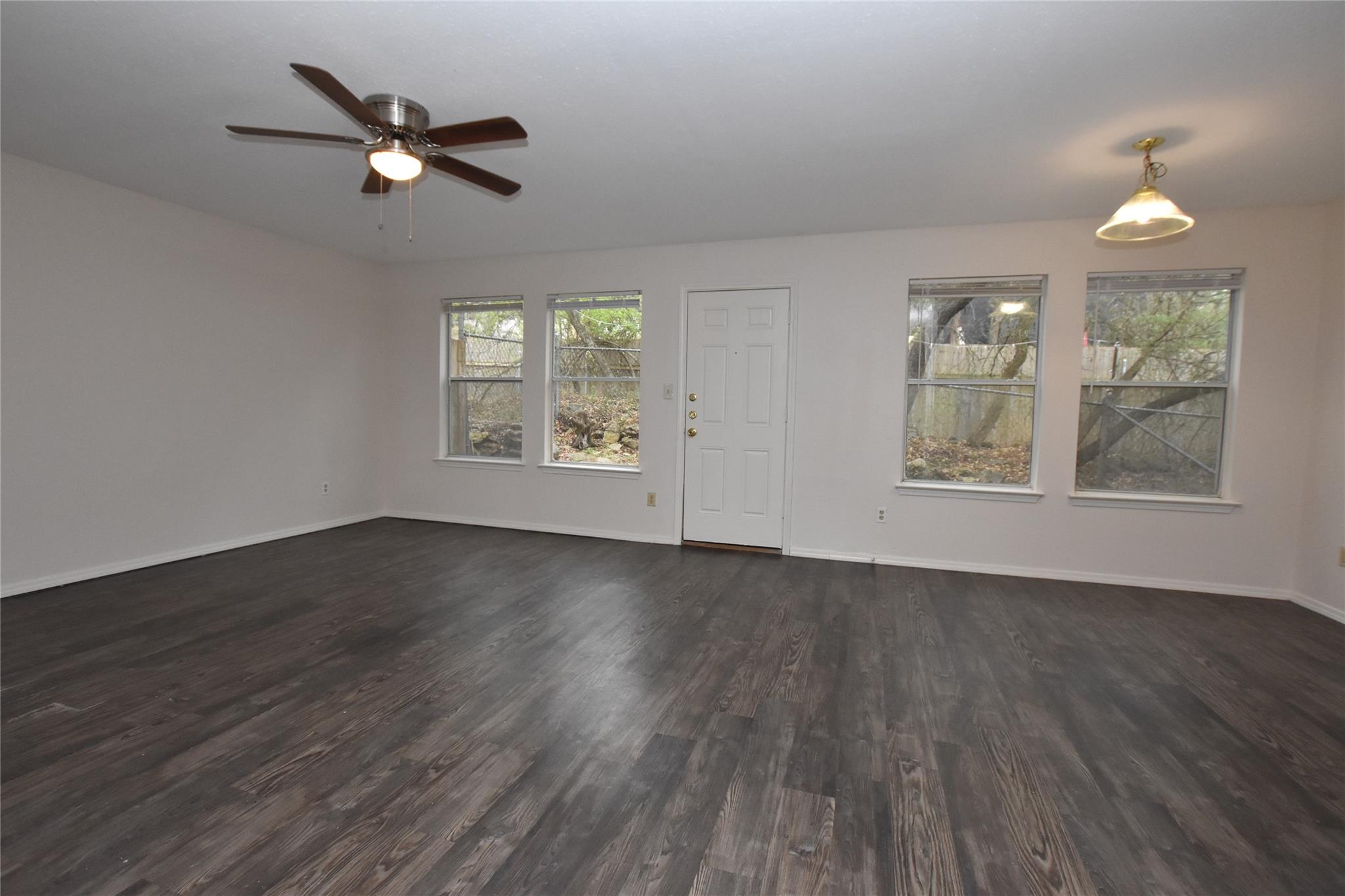 921-923 Sagewood TRL — photo 5