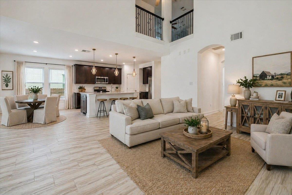 8008 Prairie Rye DR — photo 3