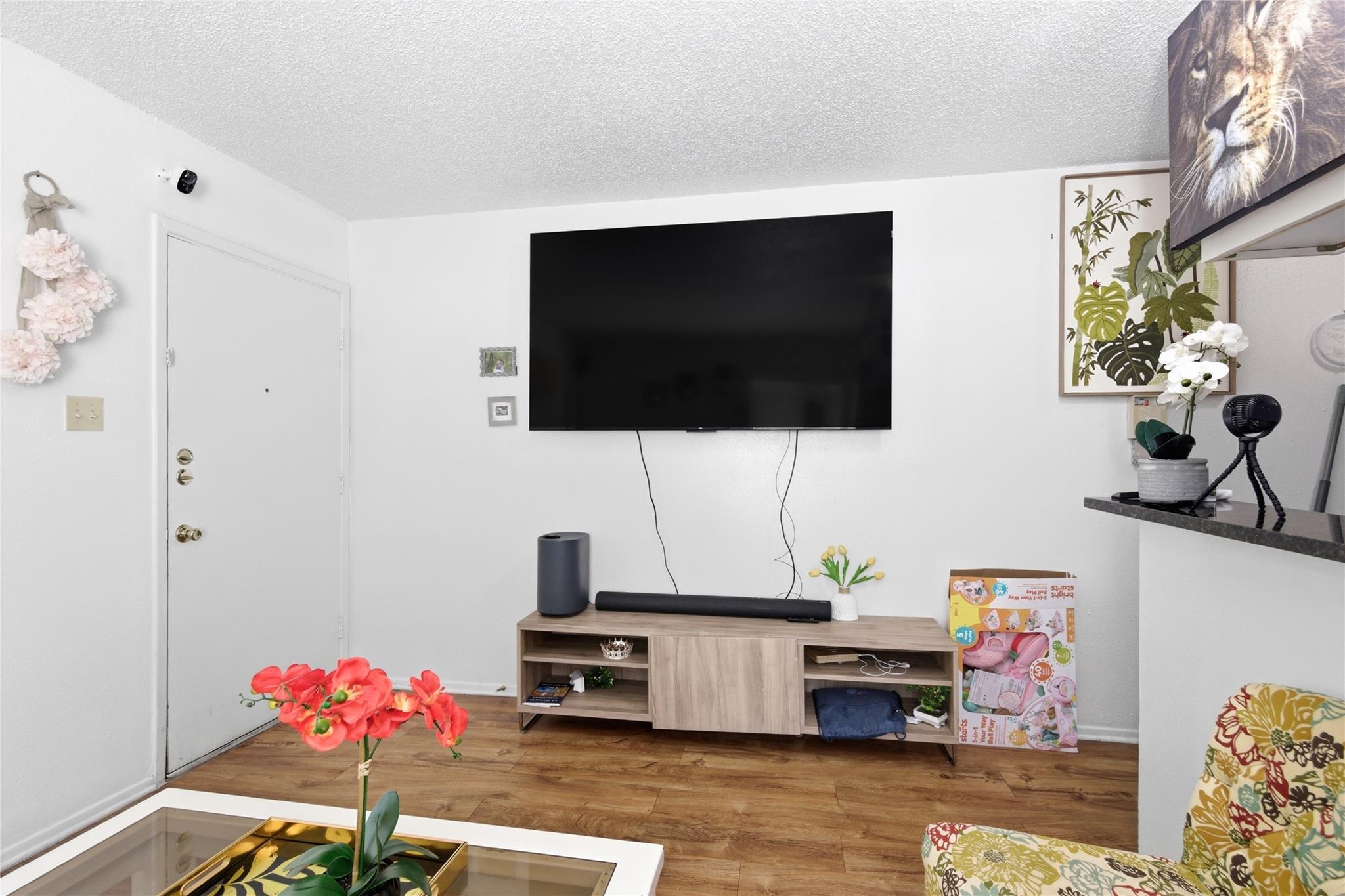 2801 Hemphill PARK #A201 — photo 3