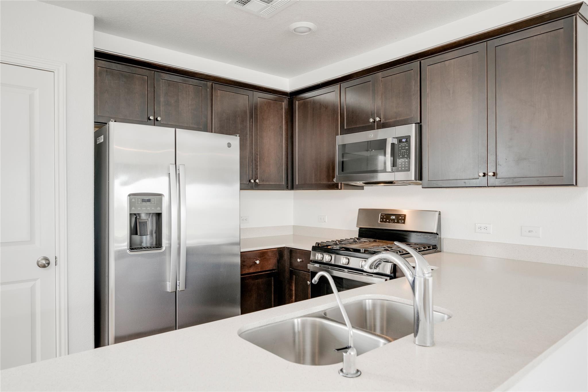 13520 Knights Branch DR — photo 3