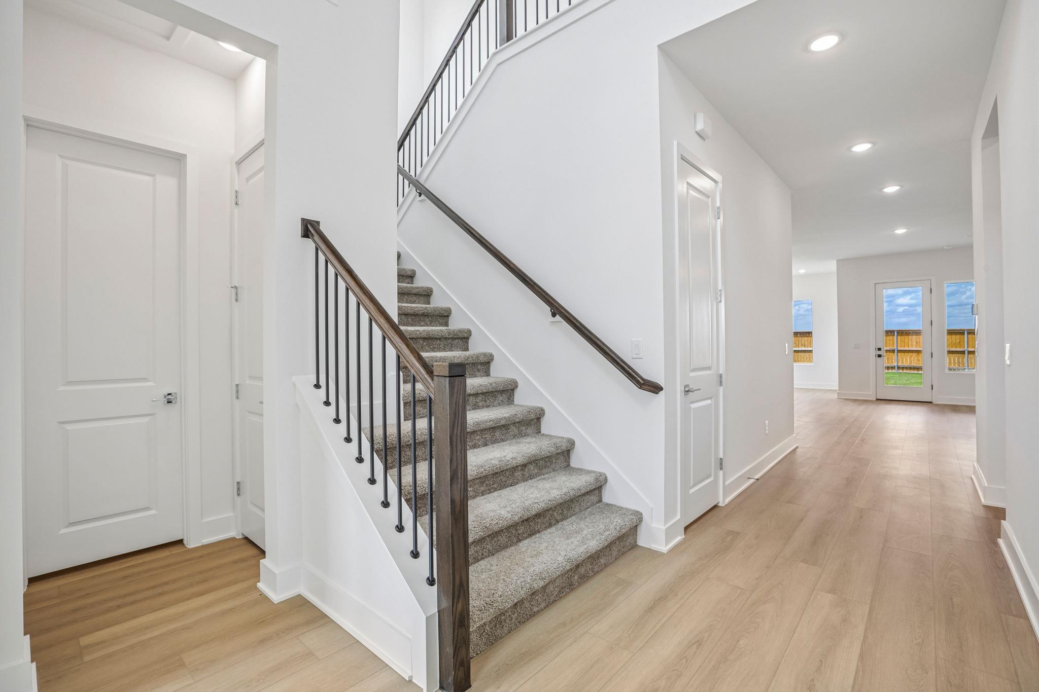 193 Christian Springs DR — photo 3