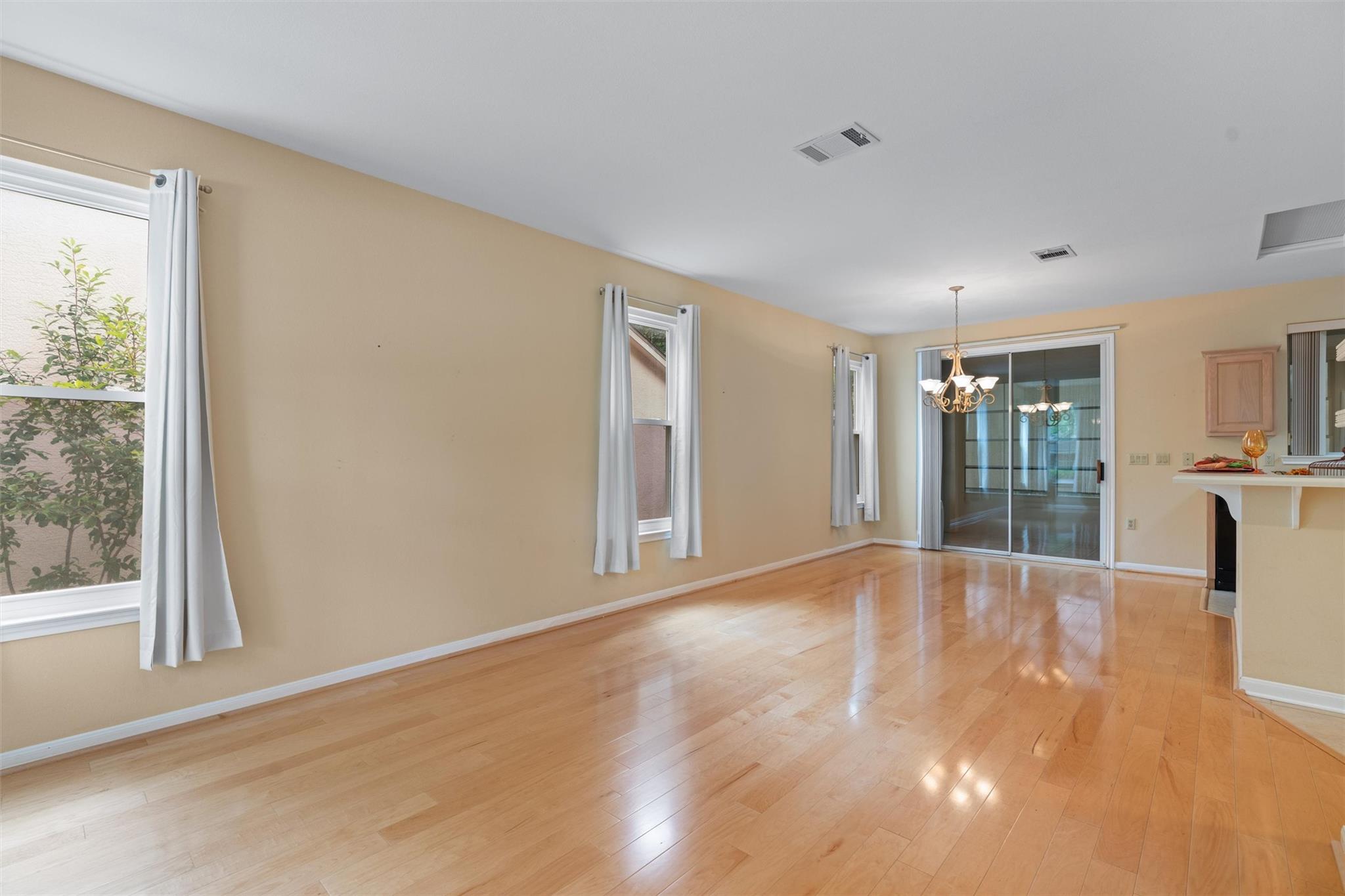 214 Whispering Wind DR — photo 4