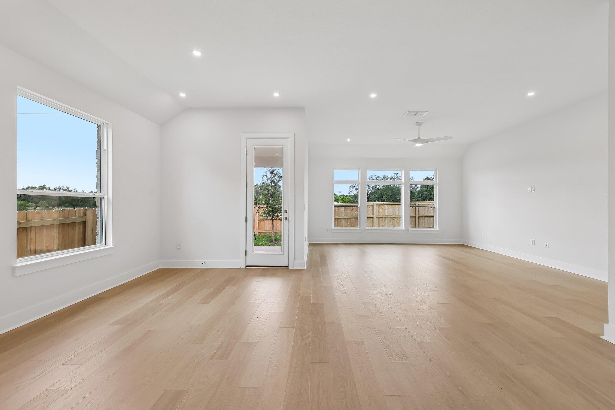 135 Comfort DR — photo 3