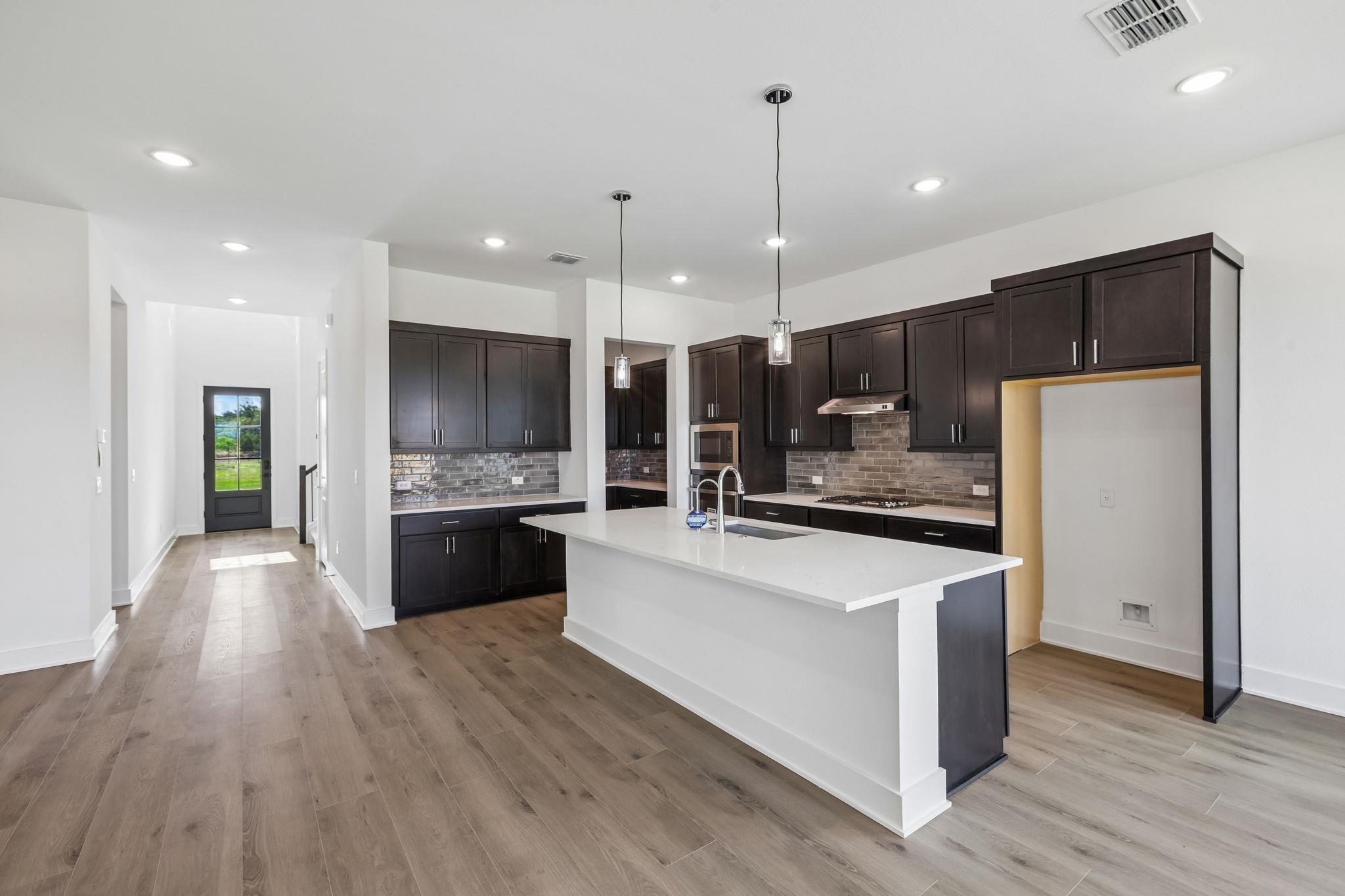 141 Christian Springs DR — photo 3