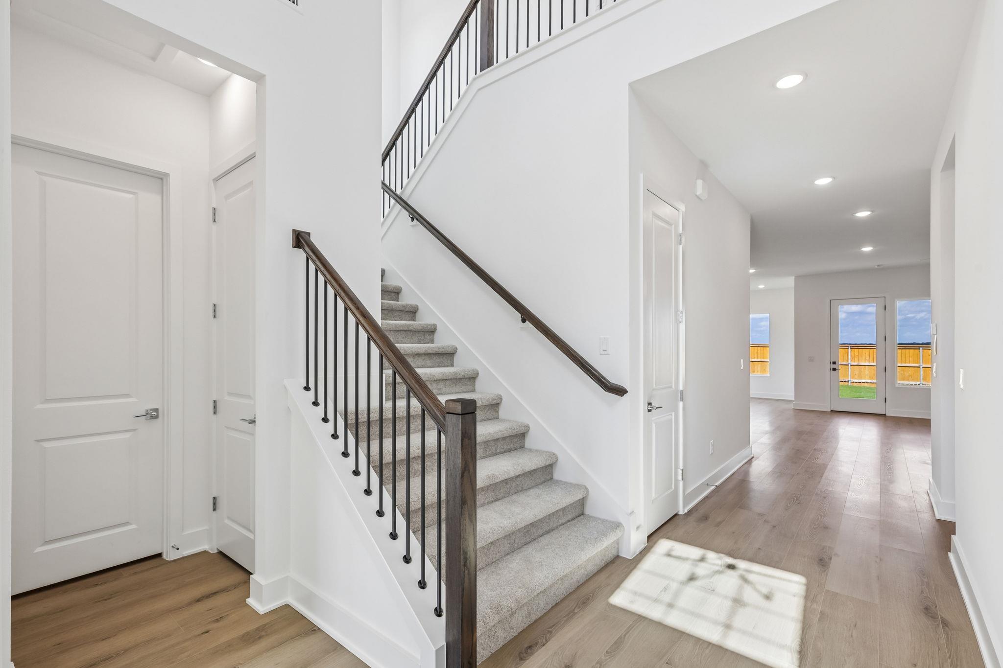 141 Christian Springs DR — photo 5