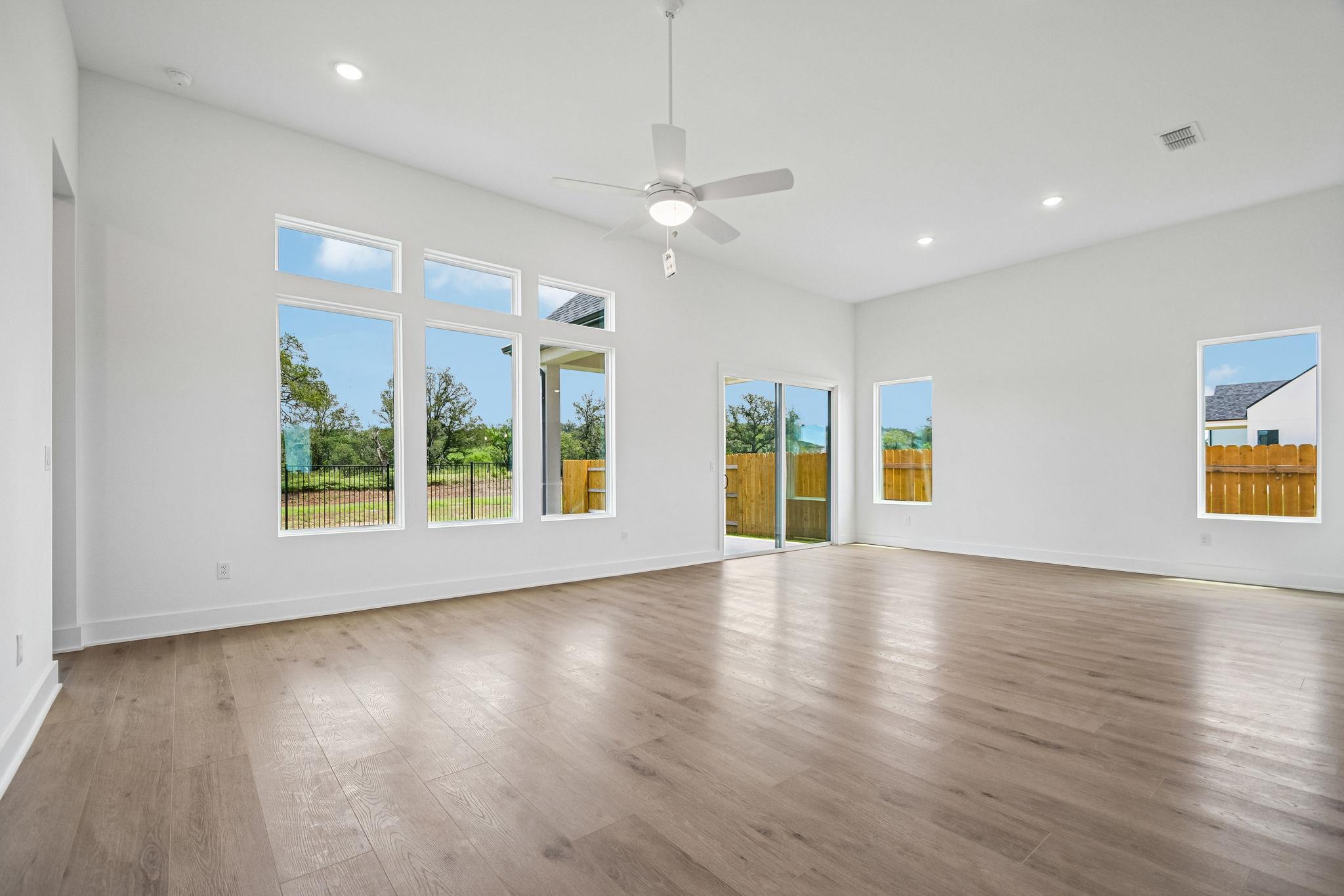 154 Christian Springs DR — photo 3