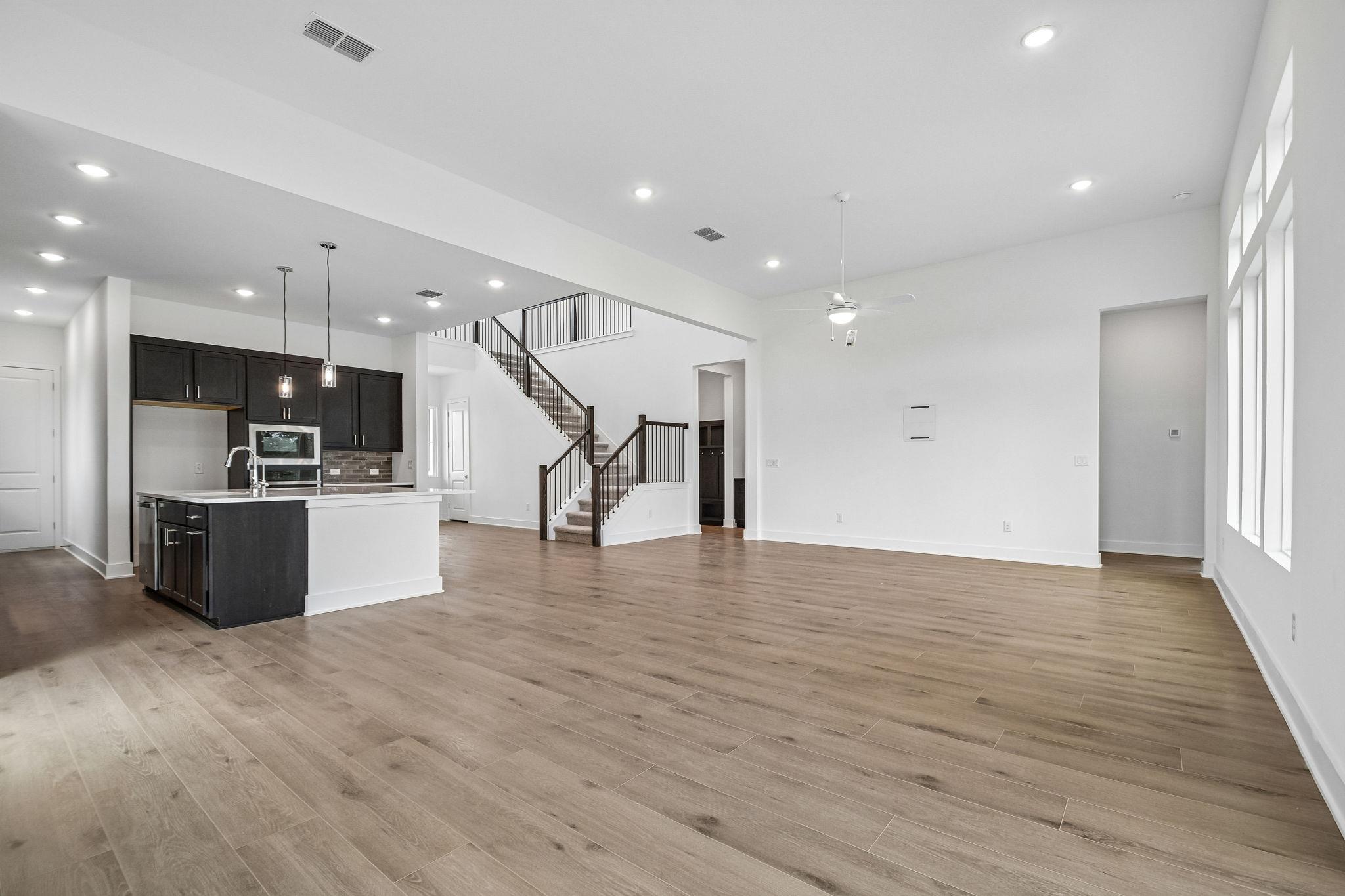 154 Christian Springs DR — photo 4