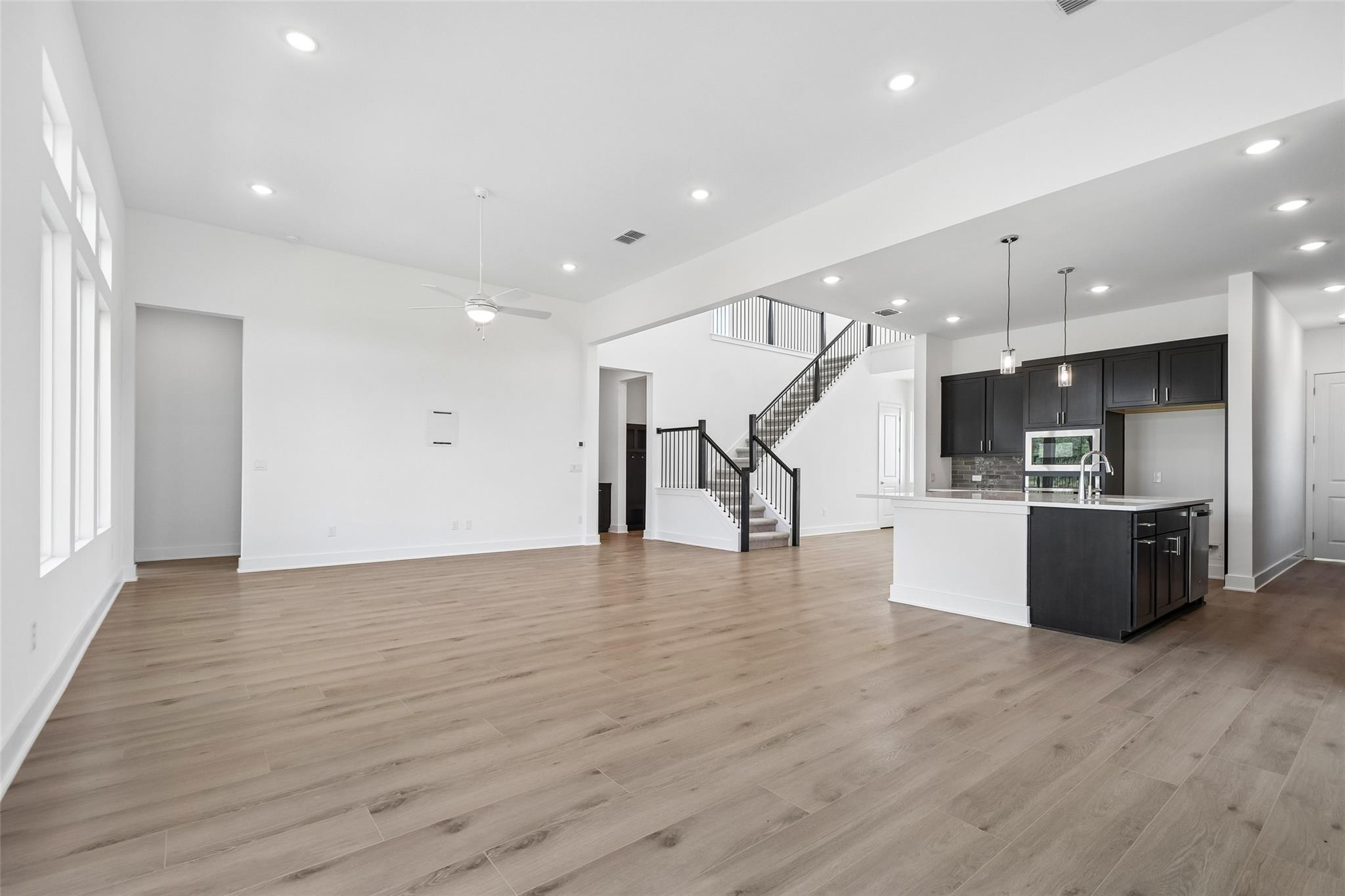 194 Christian Springs DR — photo 4