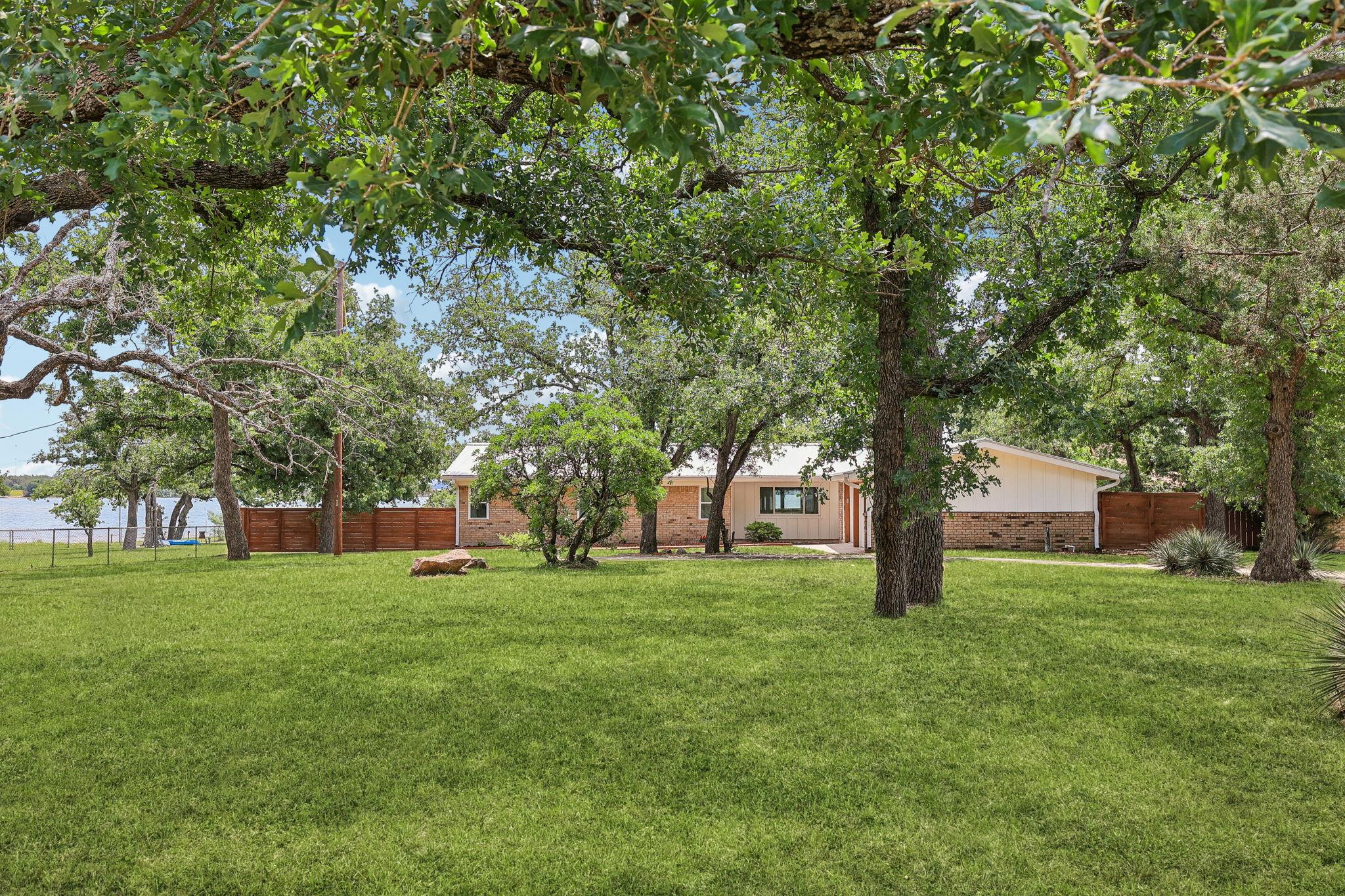 114 Agarita DR — photo 5