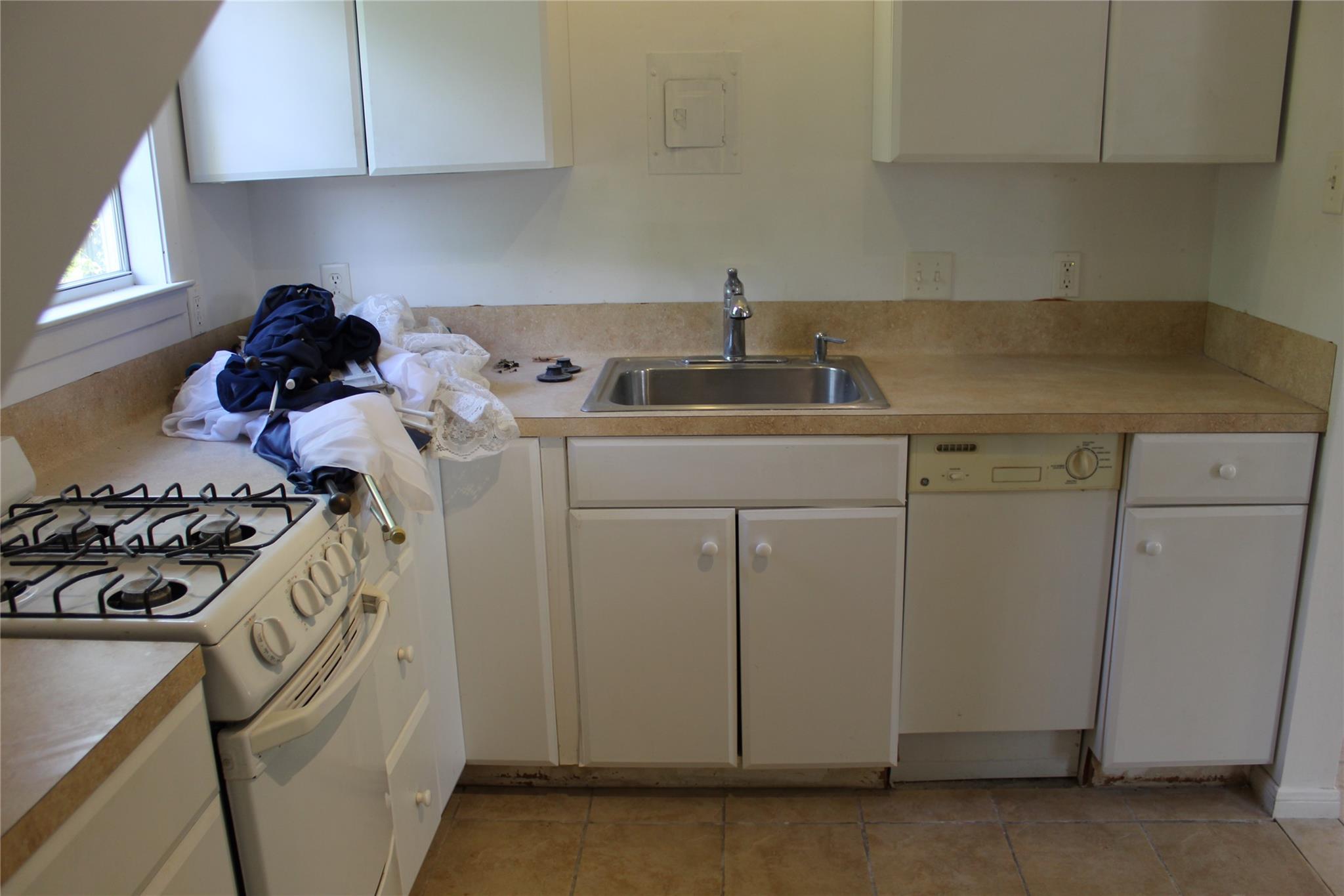 1010 Live Oak ST #B — photo 5