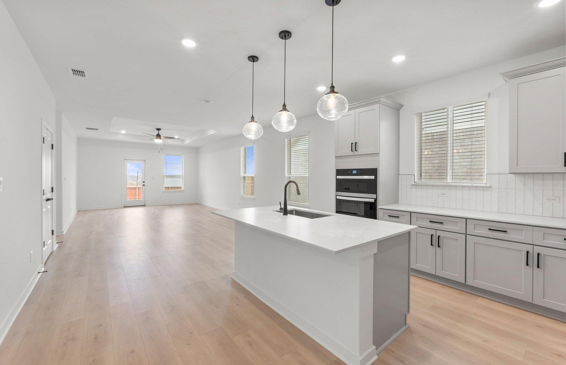 596 Rubber Tree WAY — photo 4