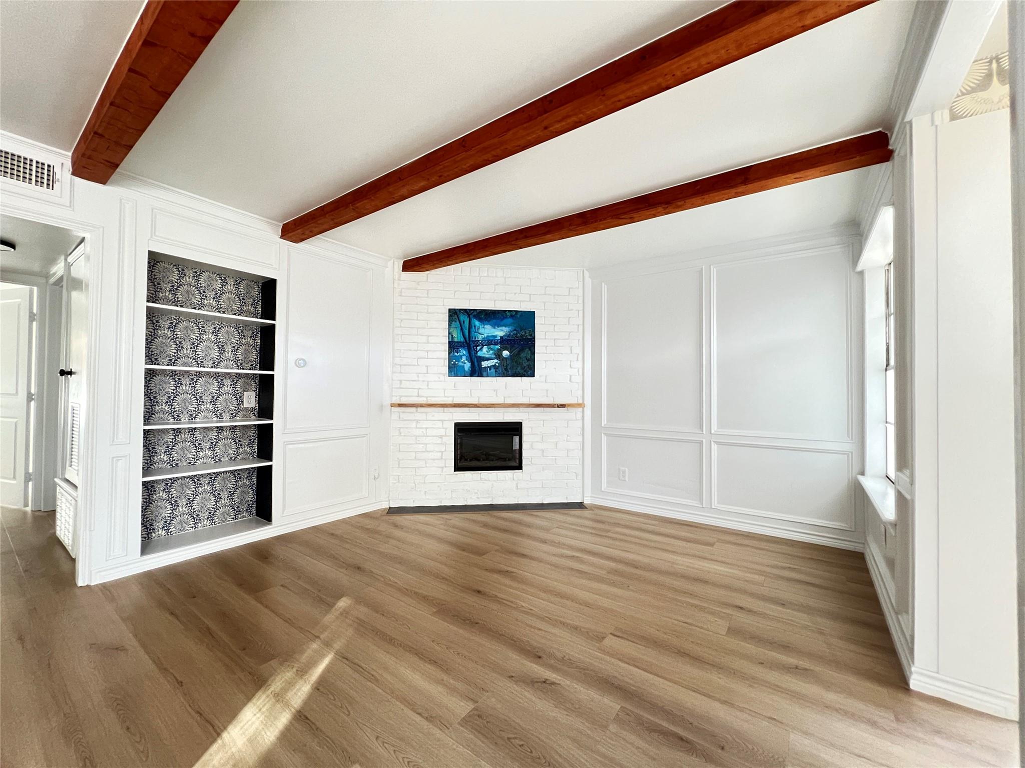 3310 Hycreek DR — photo 3