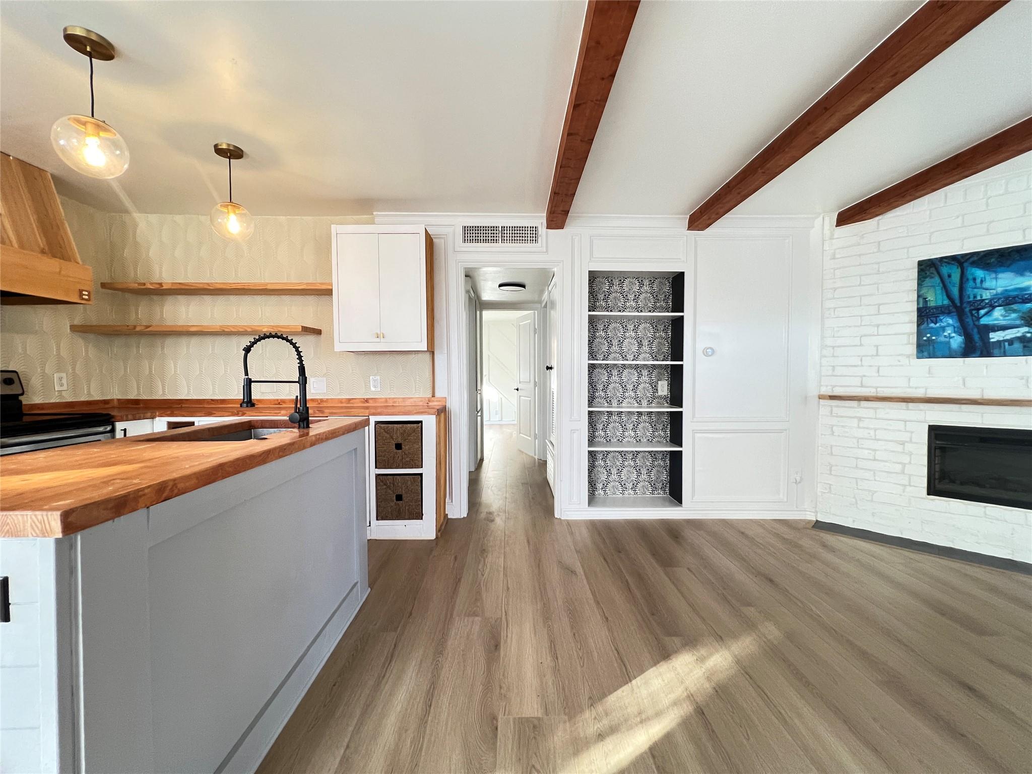 3310 Hycreek DR — photo 5