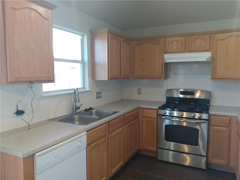 406 Ballentine CT — photo 5