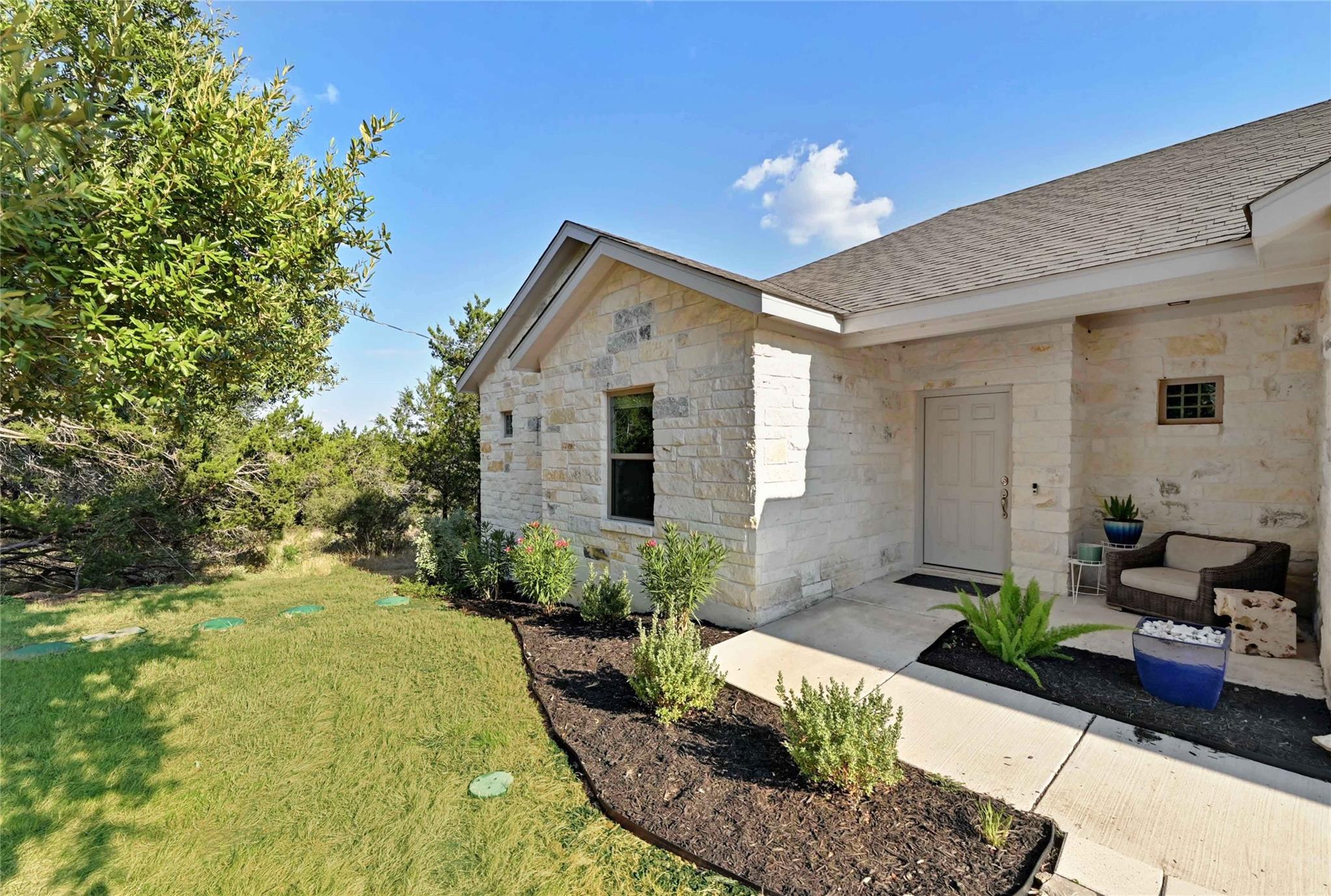 1302 Ponderosa BND — photo 3