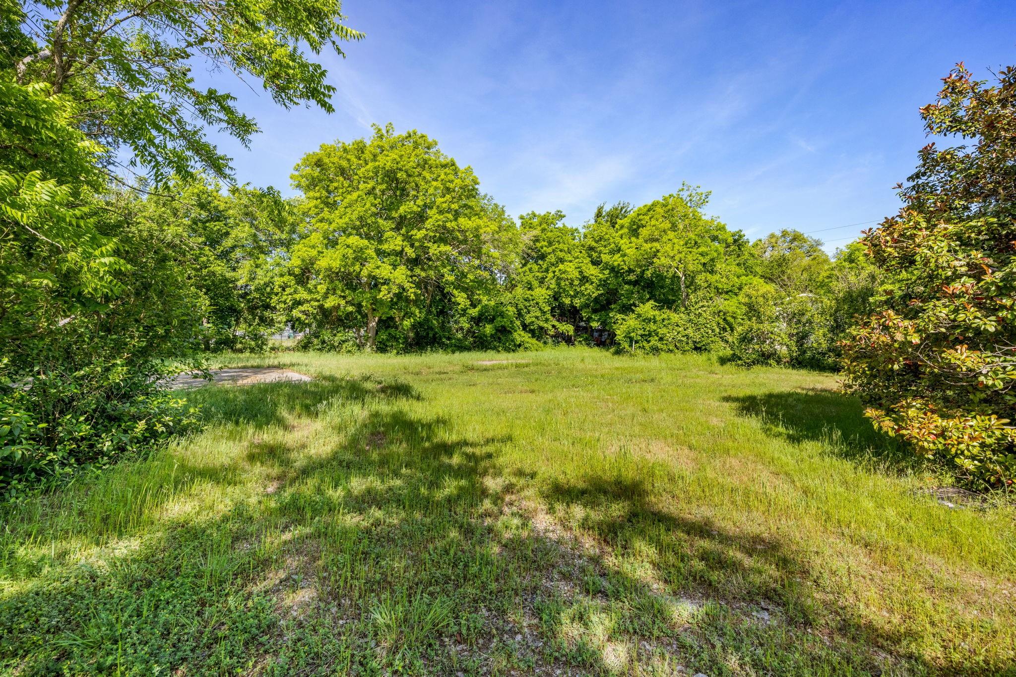 2703 Poplar LN — photo 5