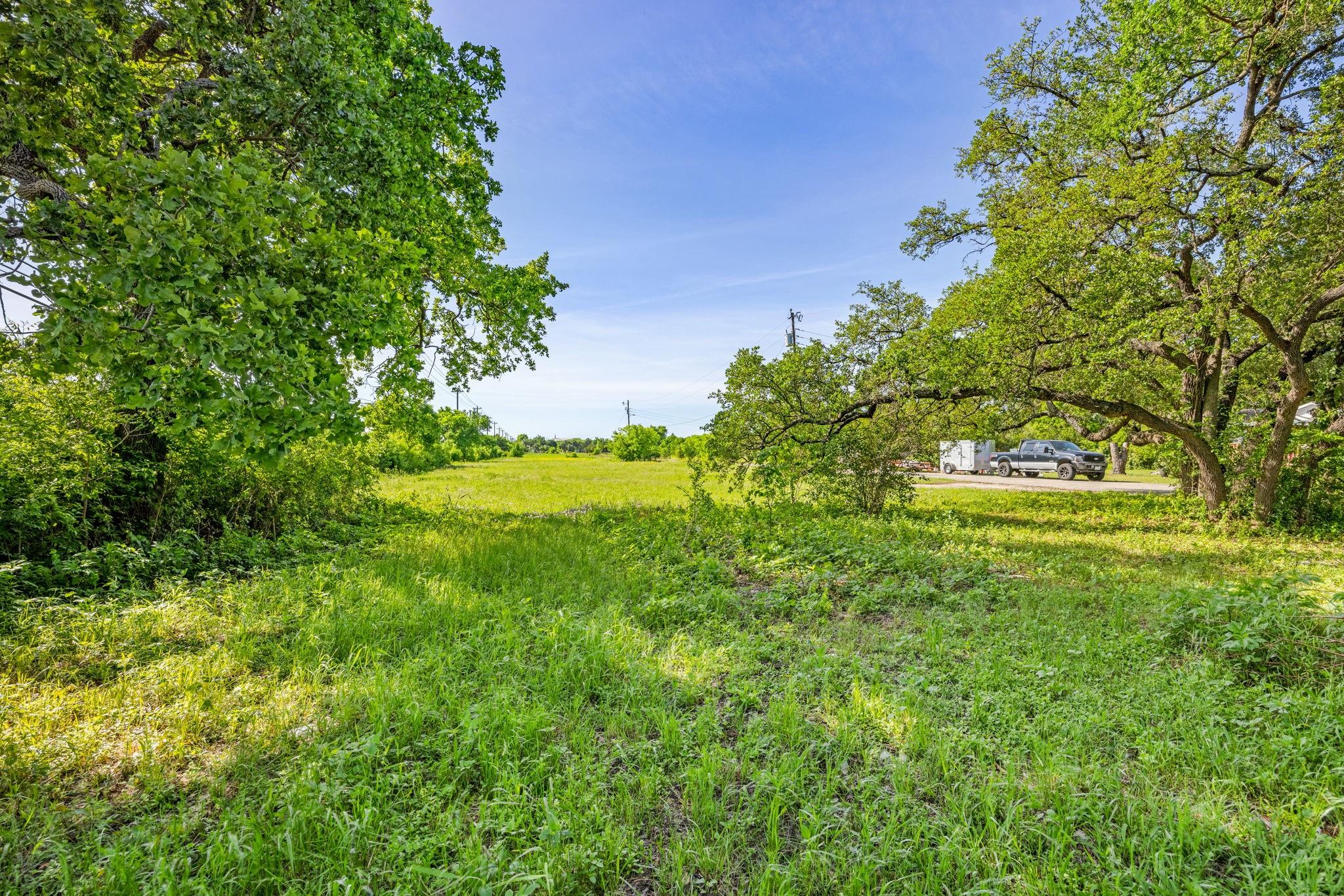 2704 Poplar LN — photo 4