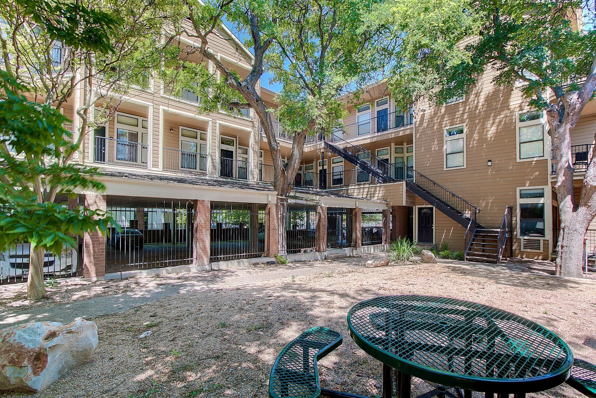 2802 Nueces ST #101 — photo 4