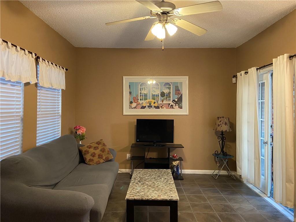 712 21st ST #303 — photo 4