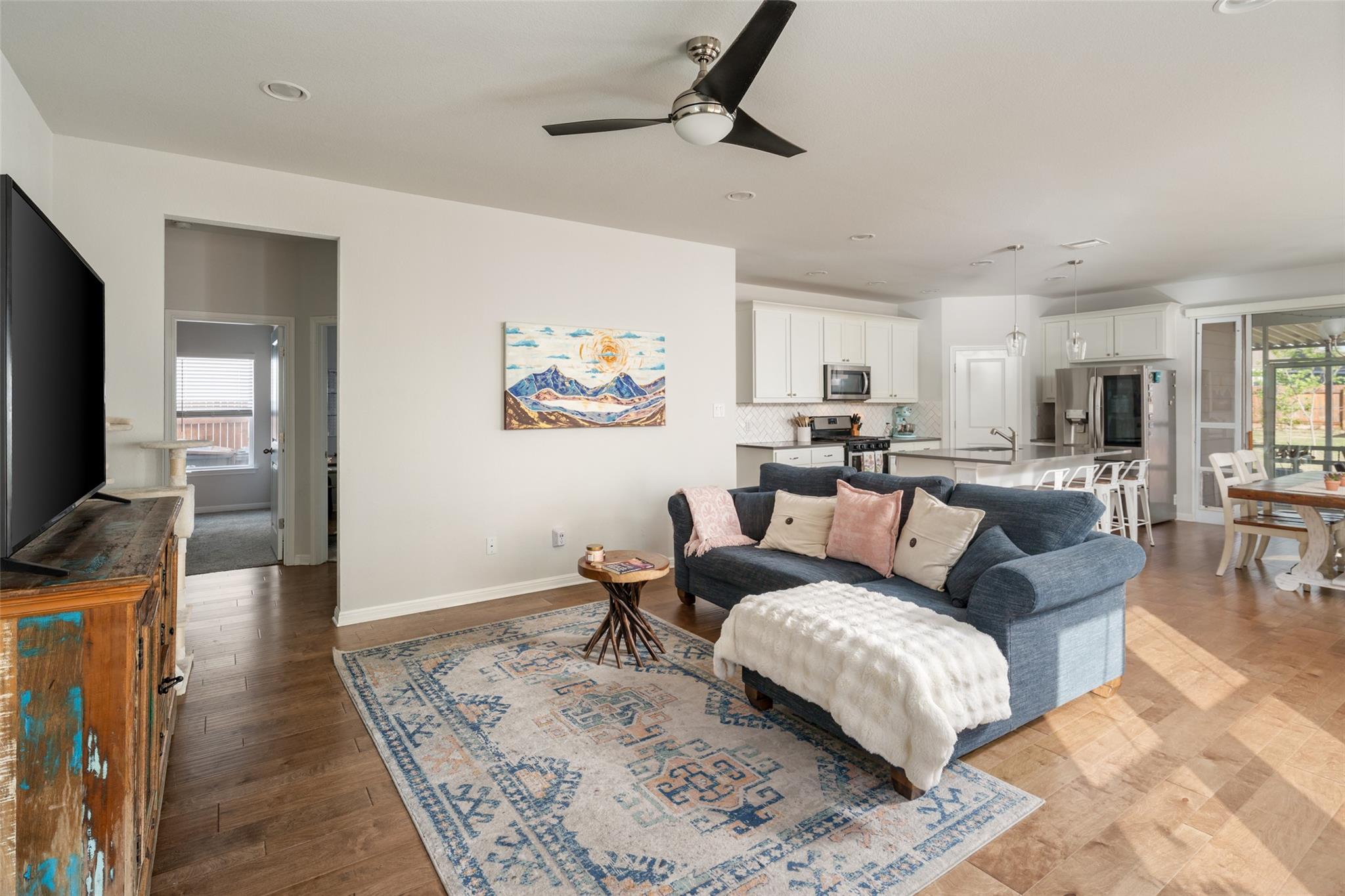 348 Lacey Oak LOOP — photo 5