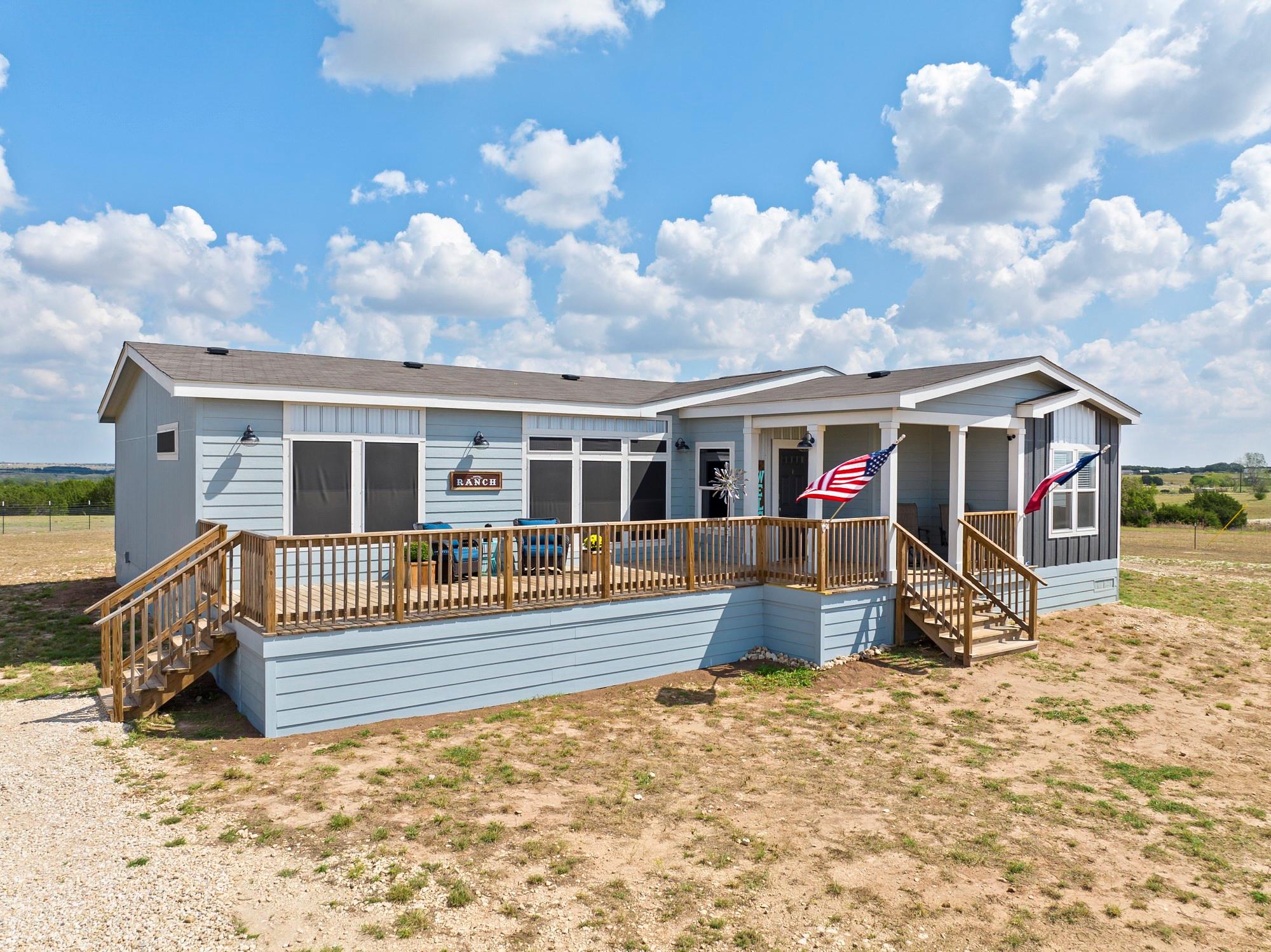 247 Daniel DR — photo 3
