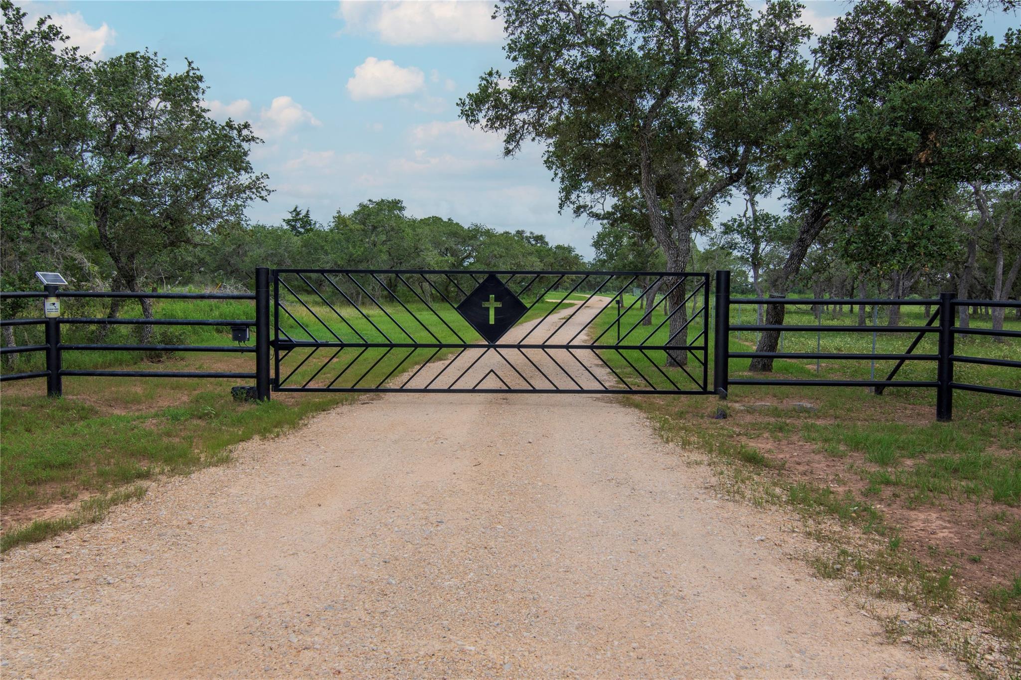 15545 TX-111 — photo 3