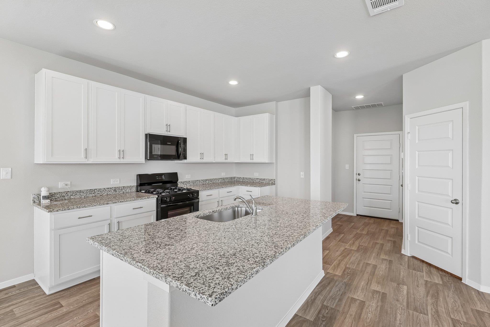 104 Bluestem DR — photo 4