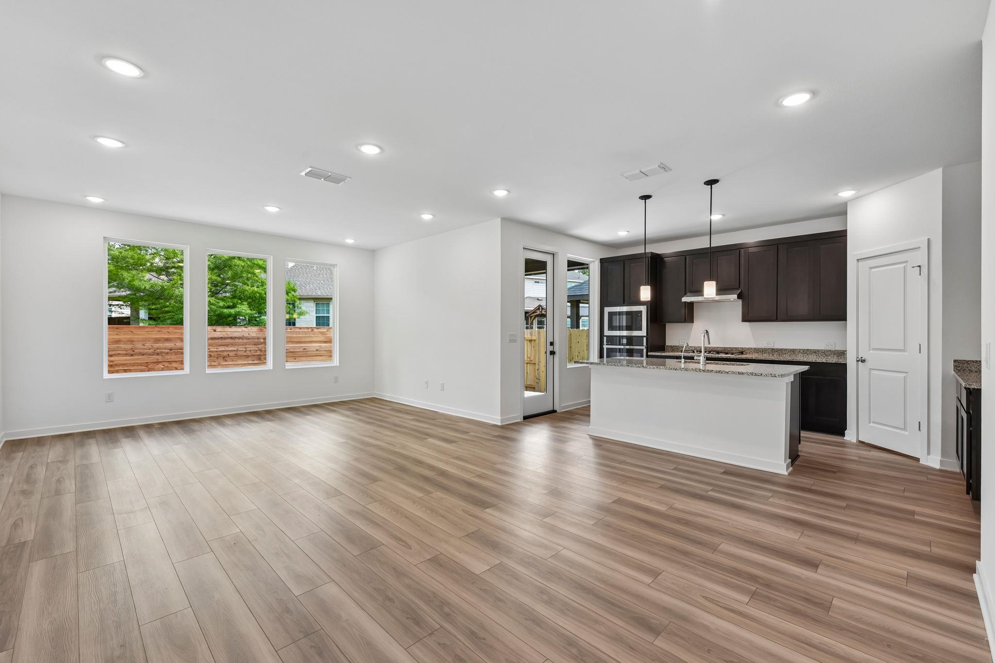 310 Romans RD — photo 4