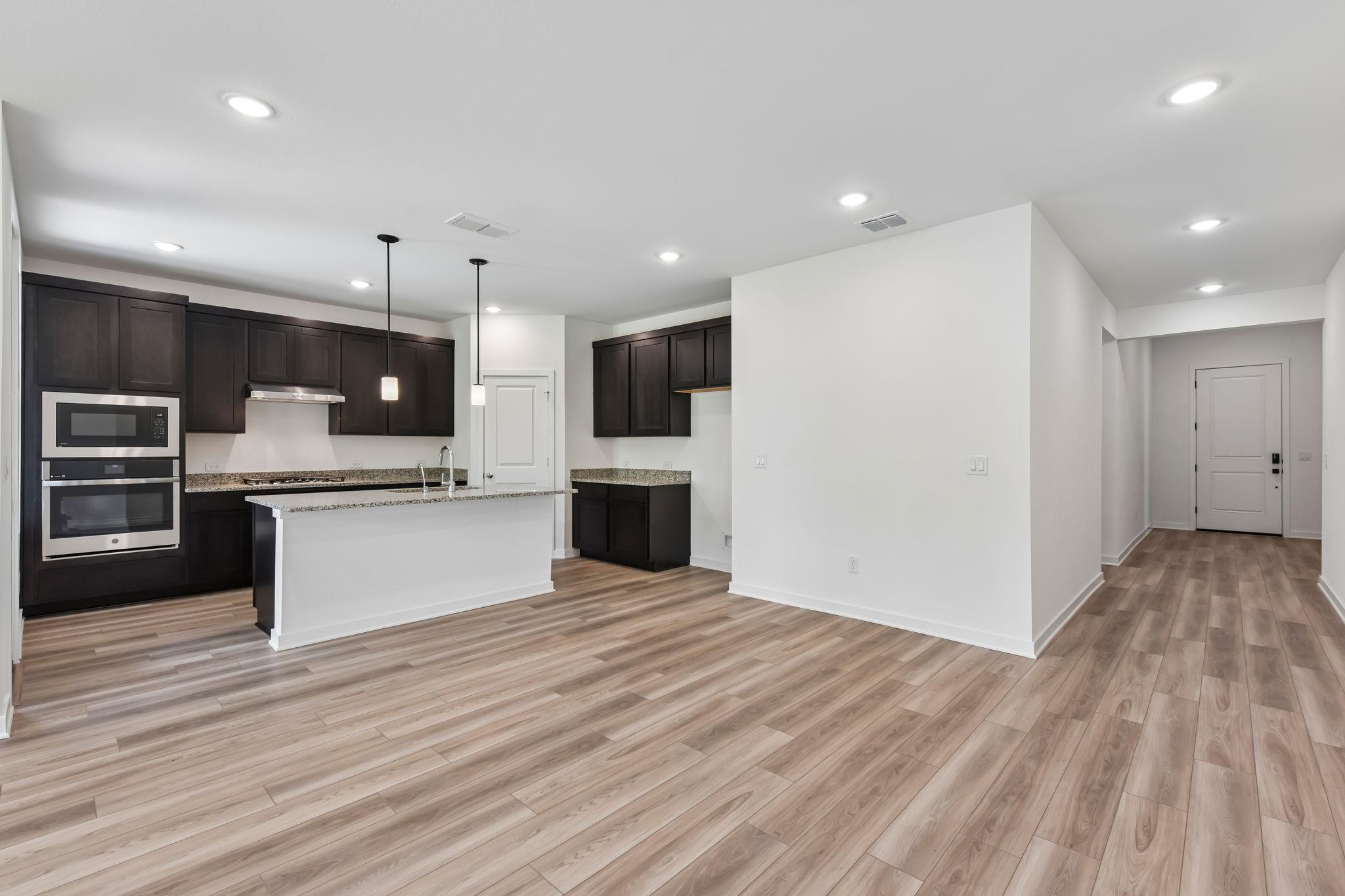 310 Romans RD — photo 5