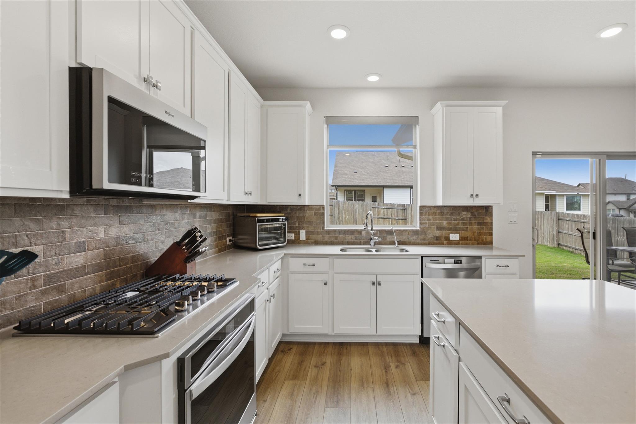 307 Marjorie DR — photo 3