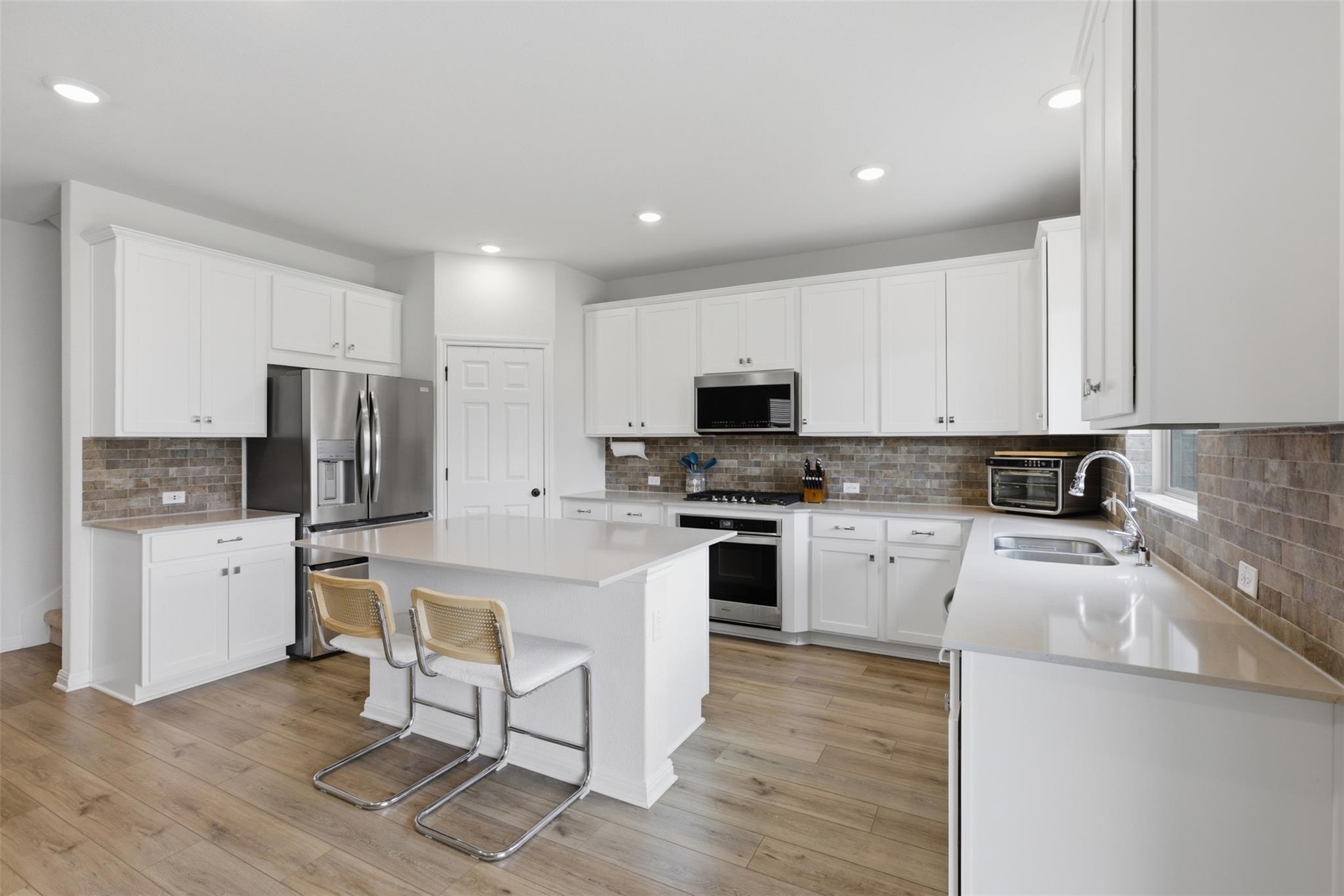 307 Marjorie DR — photo 4