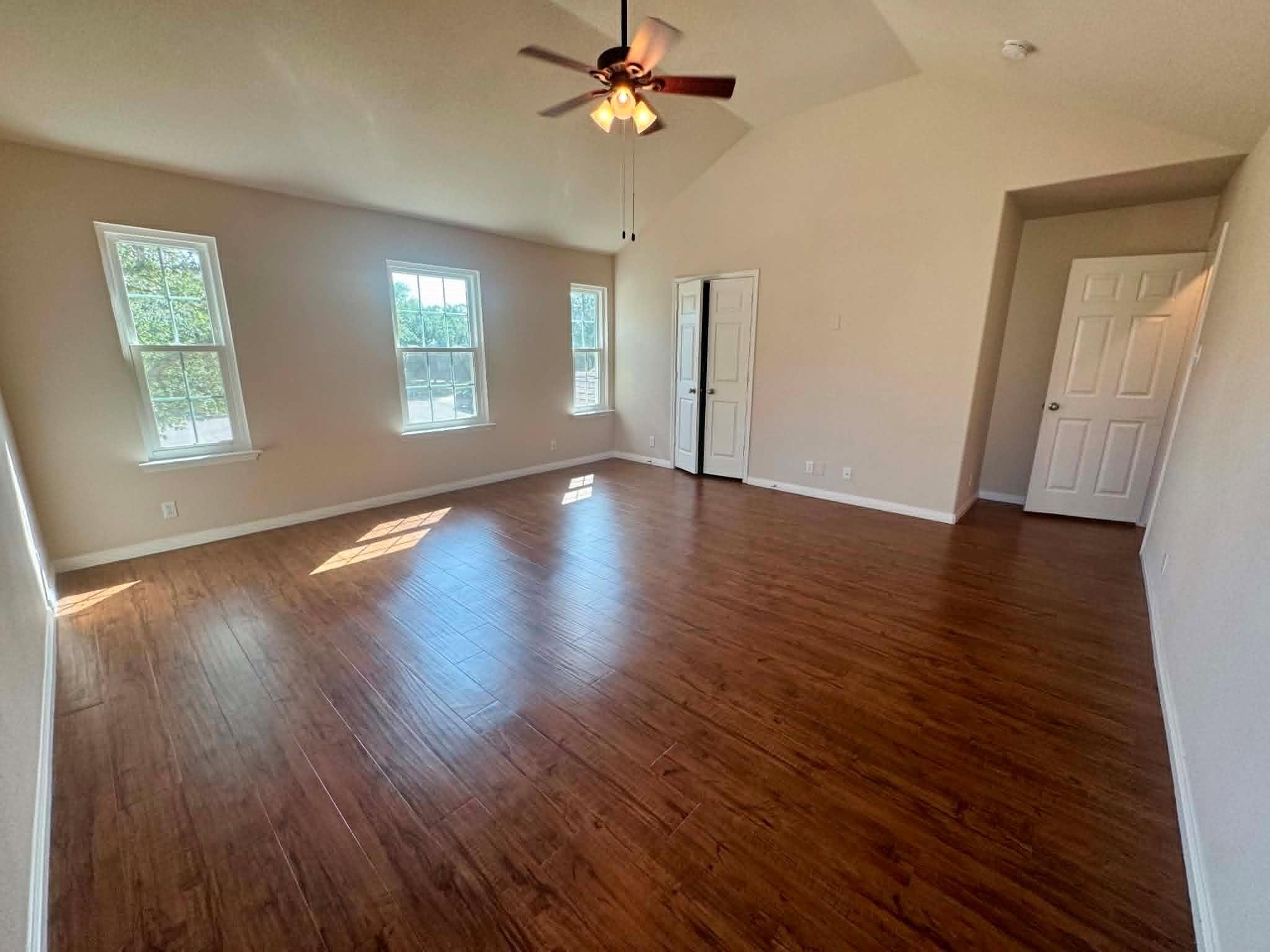 2037 Northview DR — photo 5