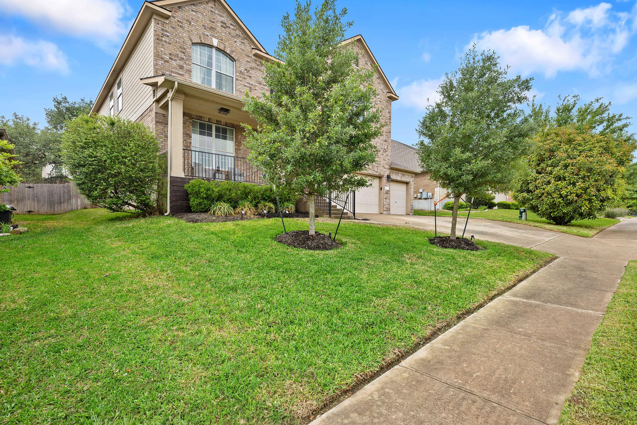 2652 Ravenwood DR — photo 3