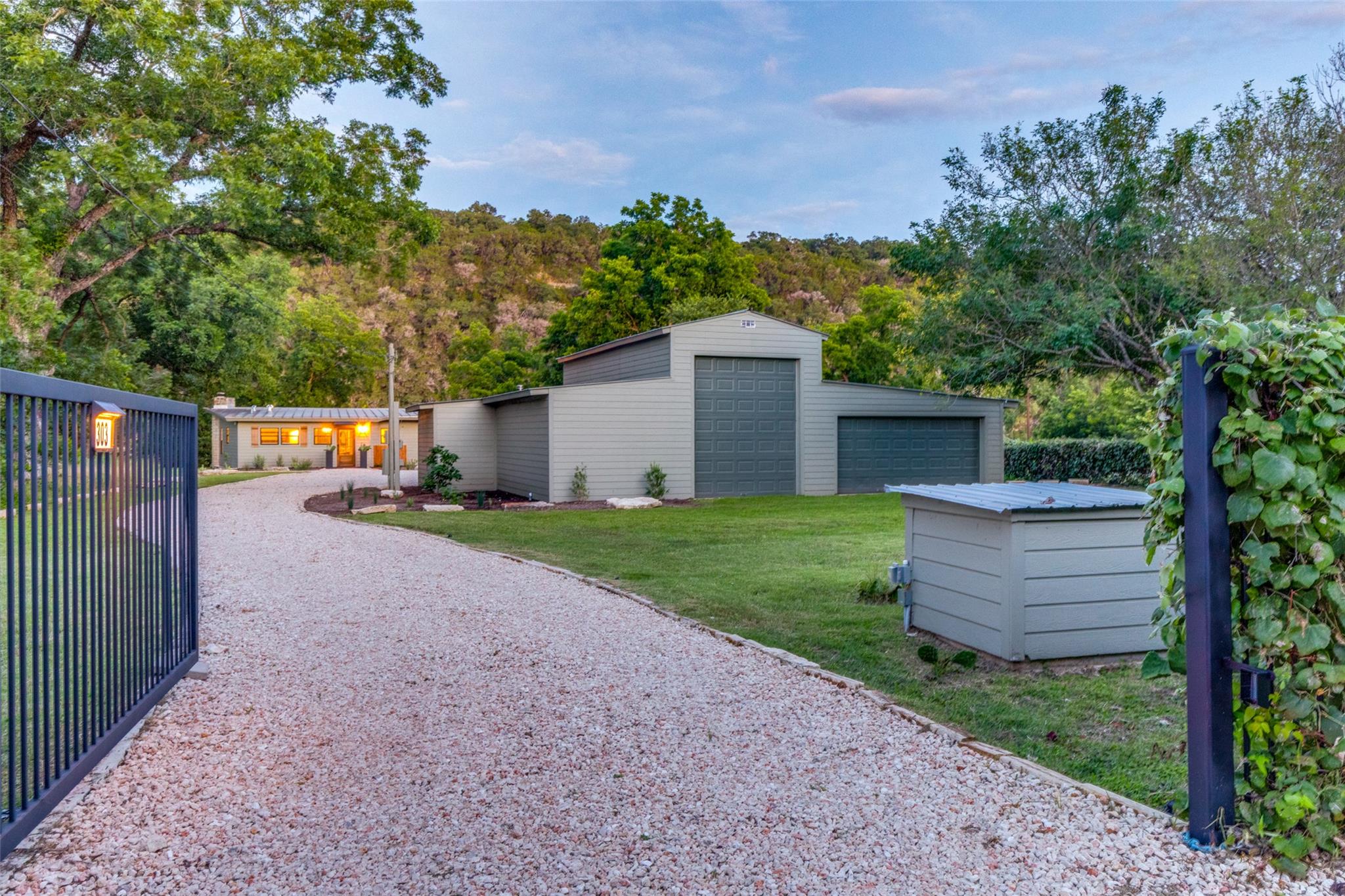303 Lago Verde RD — photo 3