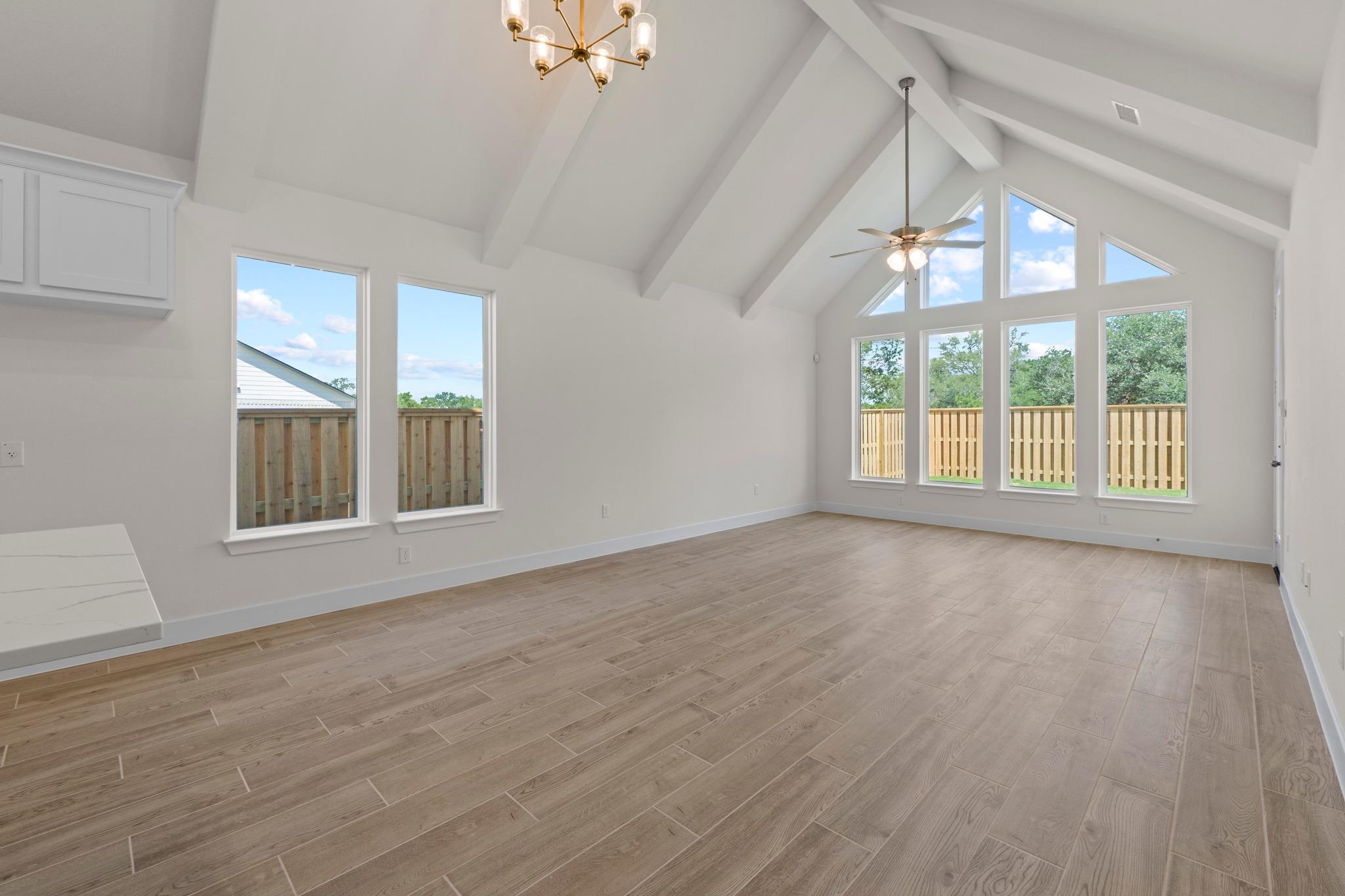 517 Buckaroo DR — photo 5