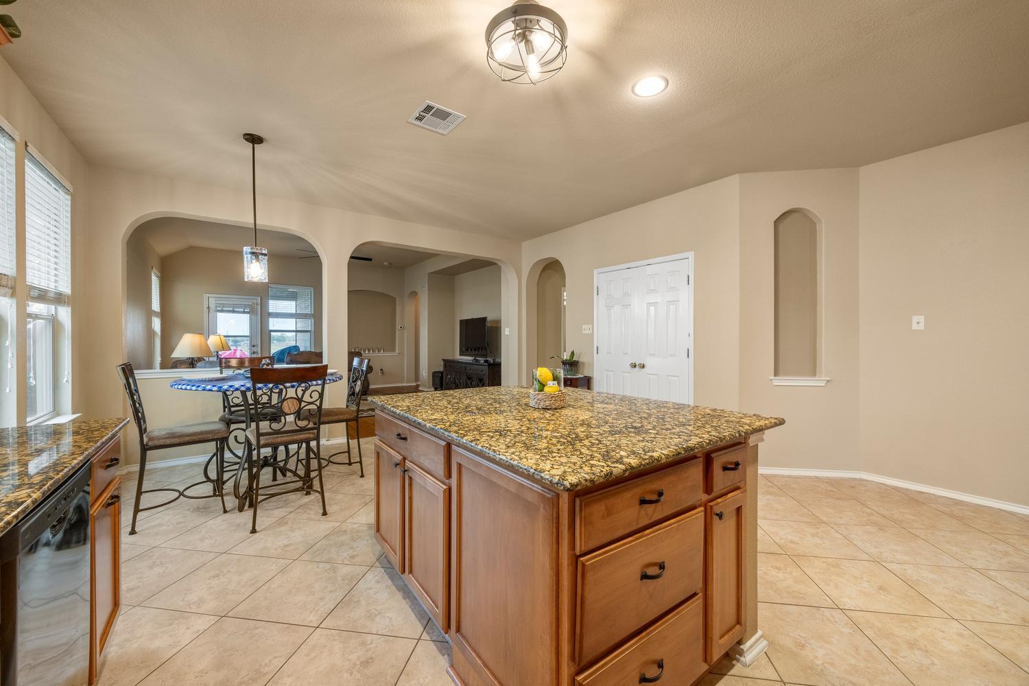 208 Birch DR — photo 5