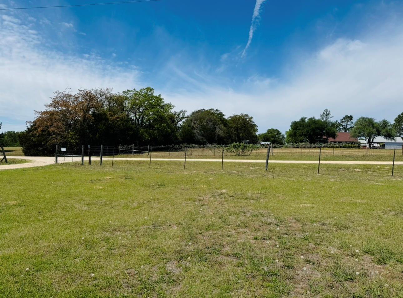 1094 Raintree LN — photo 4