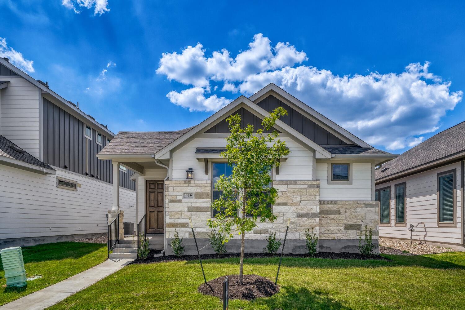 448 Burlington DR — photo 3