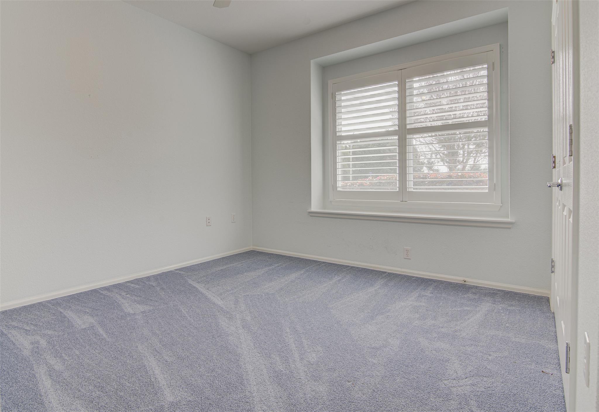 321 Cooper Lake DR — photo 4