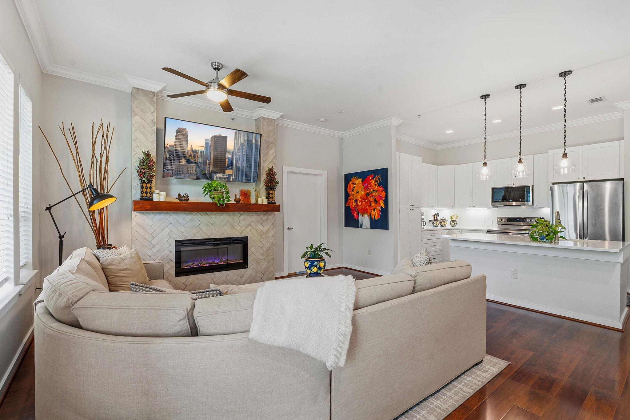 1900 Barton Springs RD #2026 — photo 5