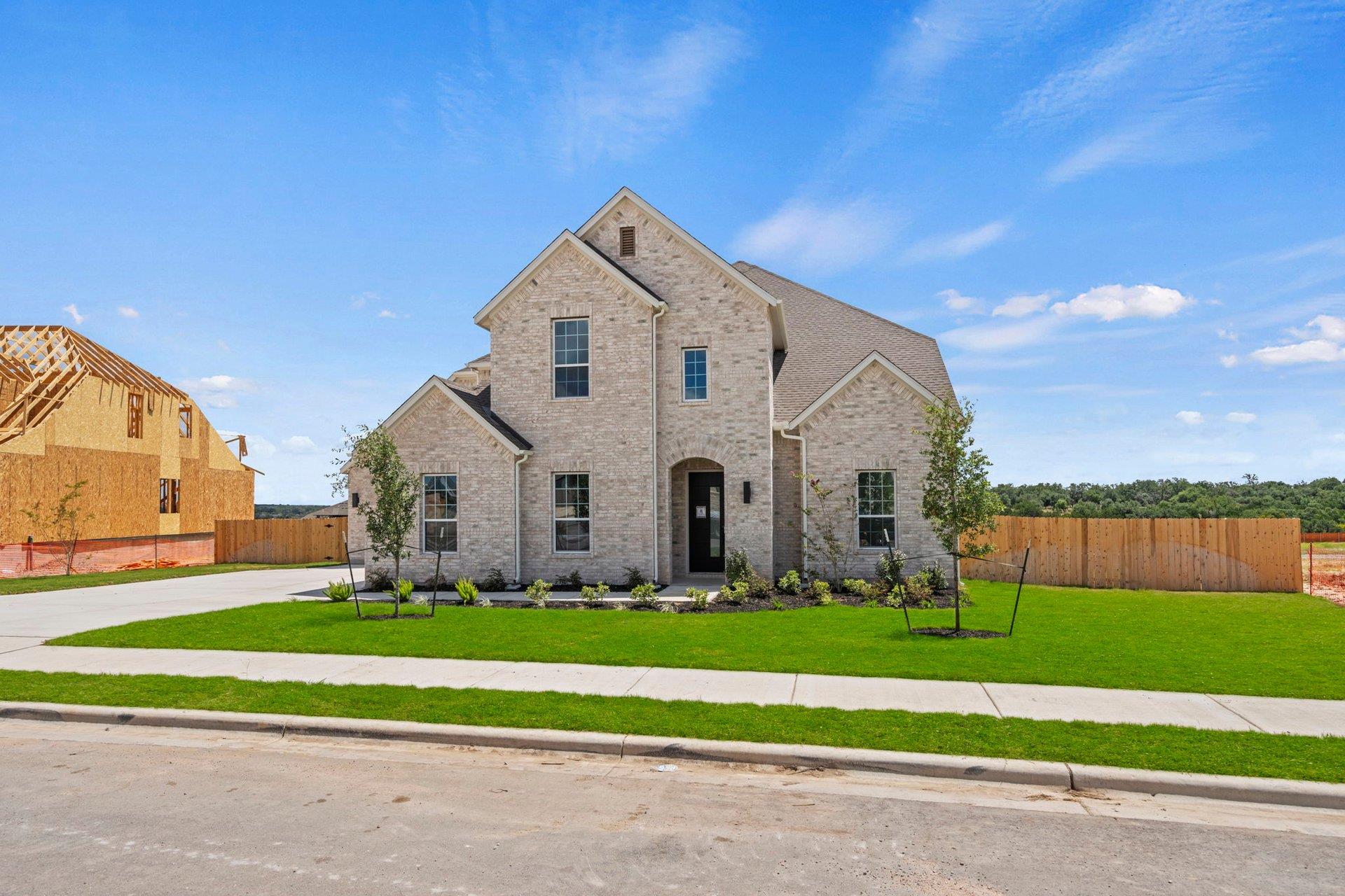 120 Clancy DR — photo 4