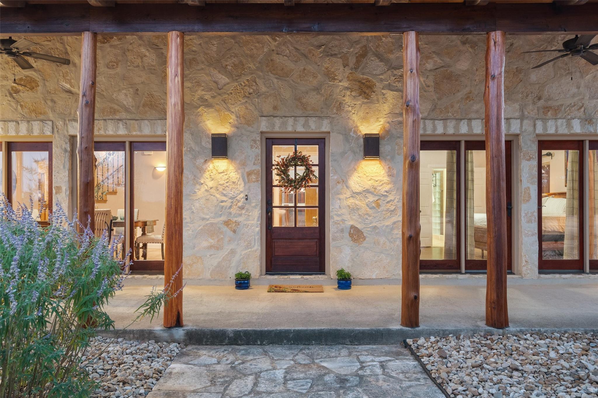 1120 Canyon View RD — photo 3