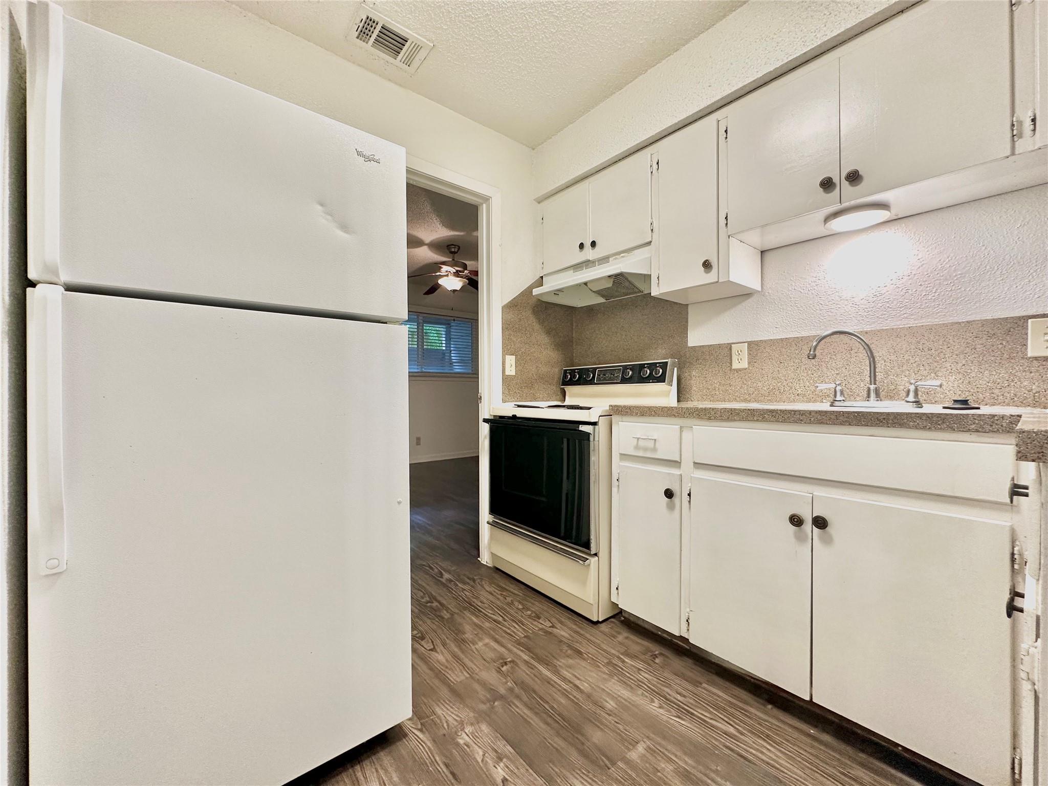 2808 Whitis Ave #C208 — photo 3