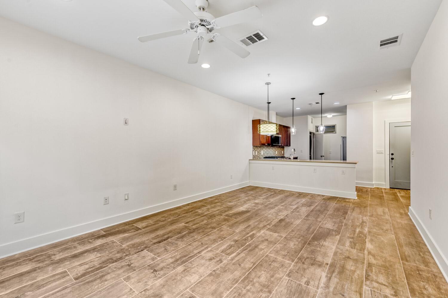 908 Nueces ST #14 — photo 4