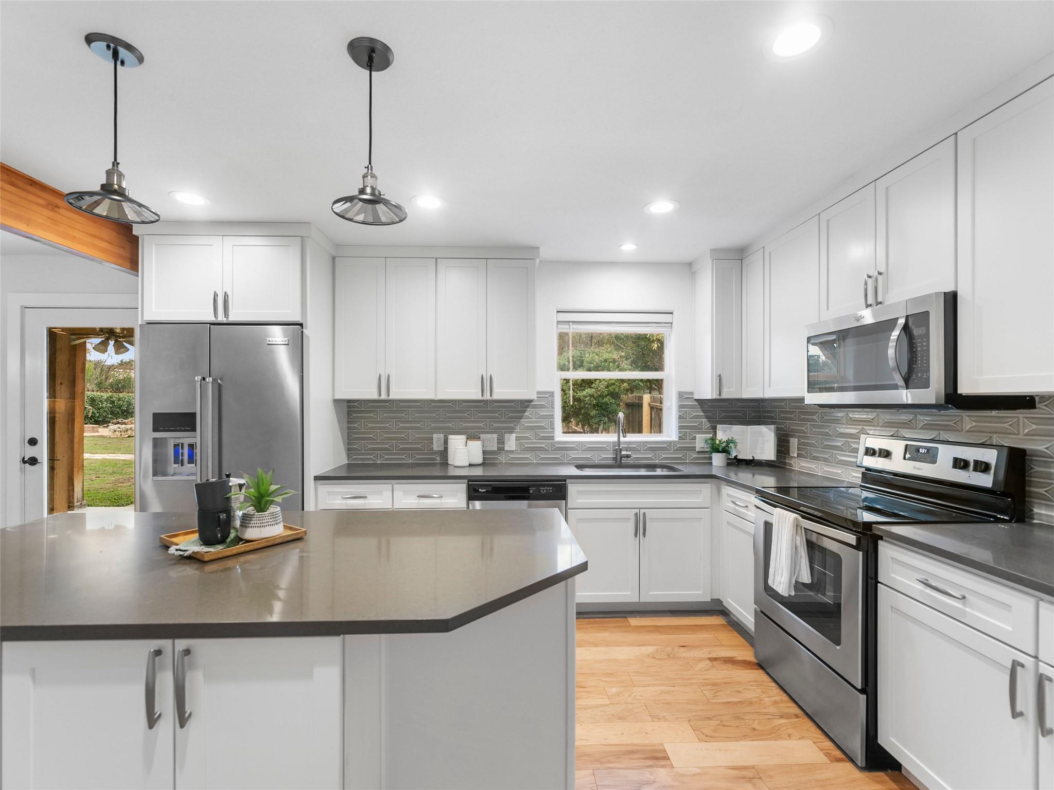 1003 Porpoise ST — photo 5