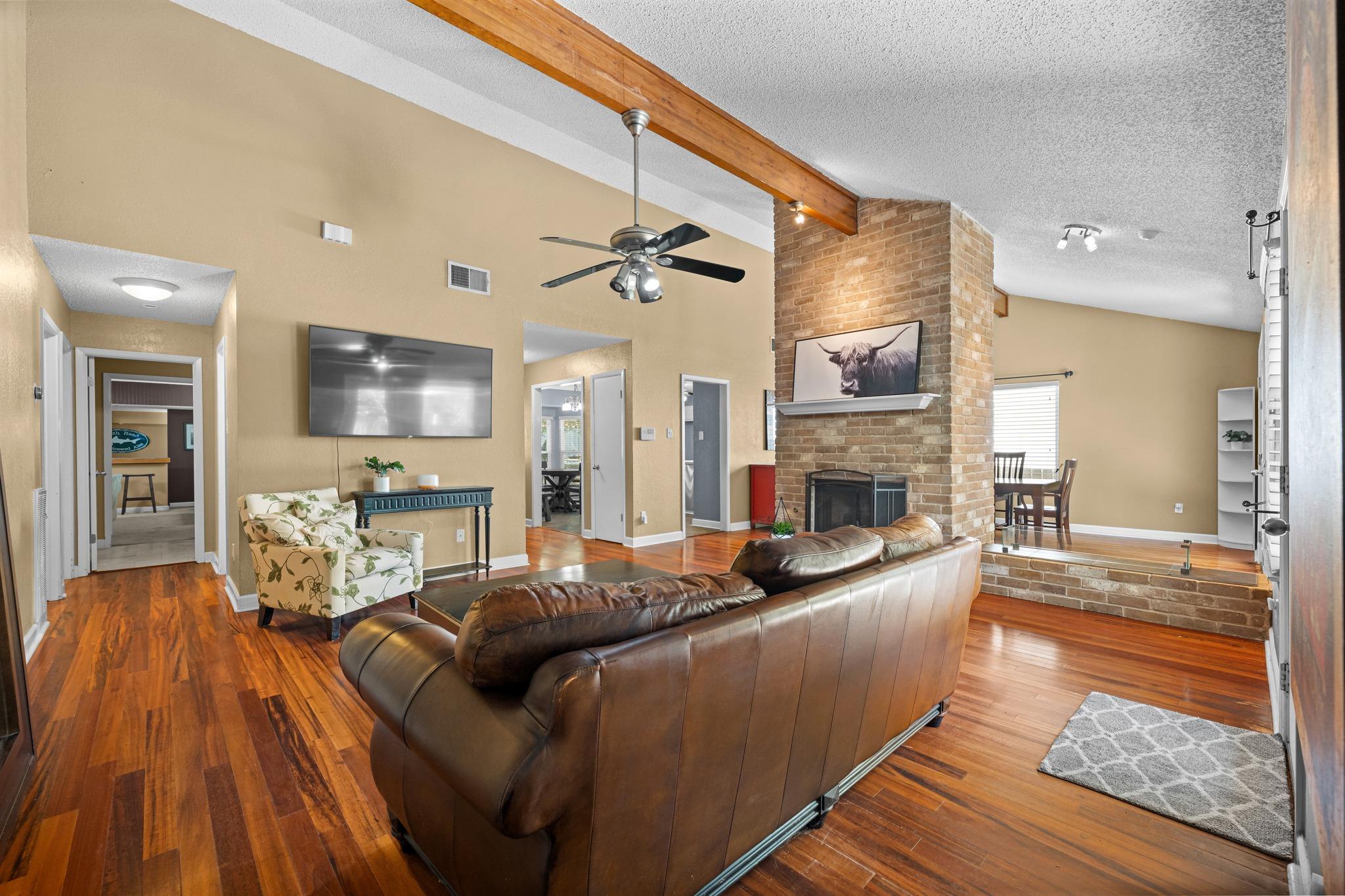 5810 Secrest DR — photo 4